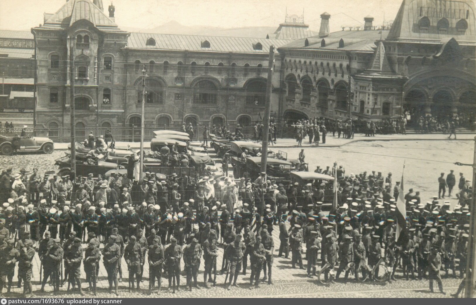 Владивосток парад интервентов 1918. Японские интервенты Владивосток 1918. Французские интервенты в Одессе 1918. Французские интервенты в Одессе 1918 картины.