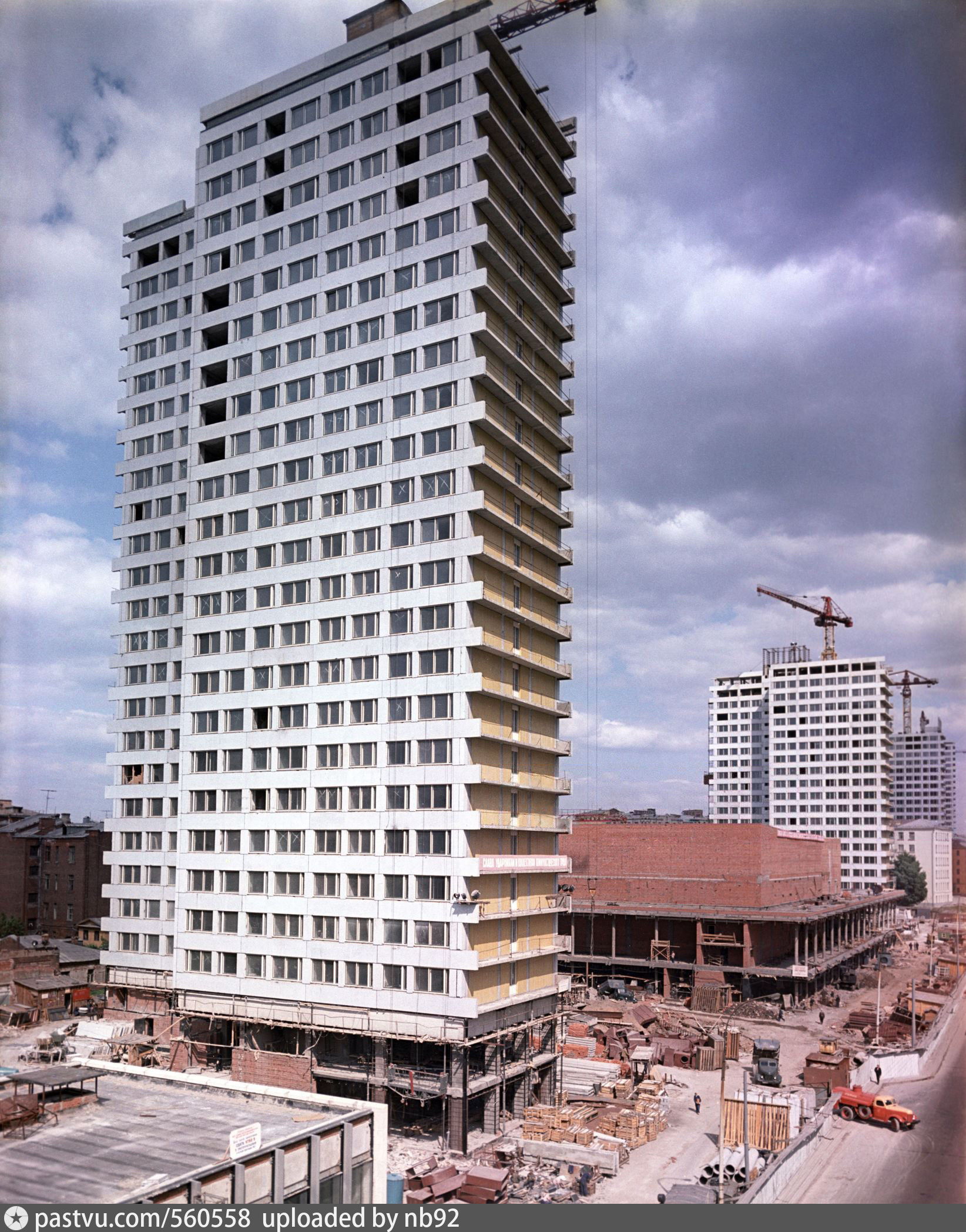 Строительный проспект. Проспект Калинина. Проспект Калинина 1967. Новый Арбат 1960. Проспект Калинина высотки.