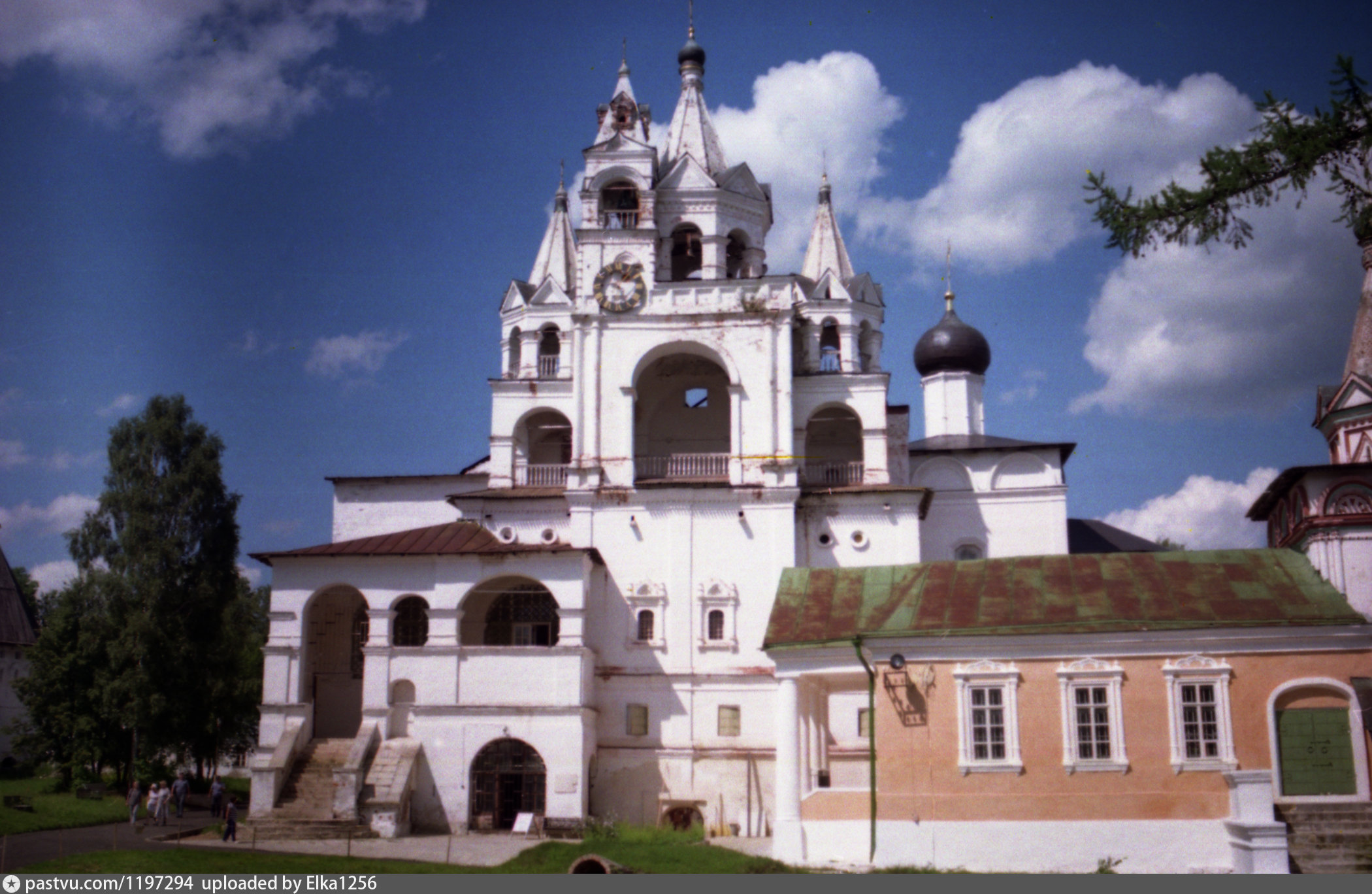 Монашеская церковь