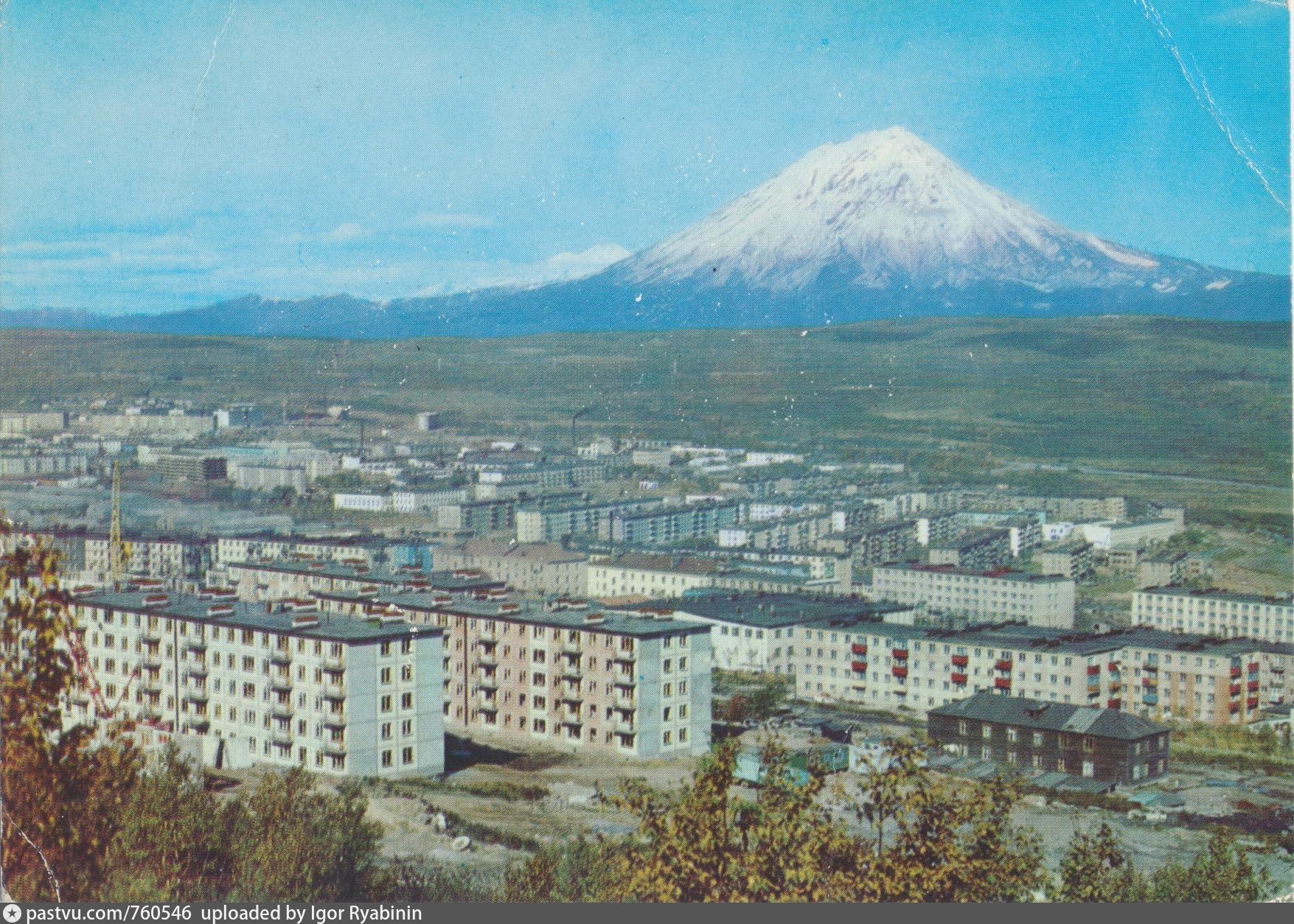 Петропавловск камчатский 38. Петропавловск-Камчатский СССР. Петропавловск-Камчатский 1960 центр. Петропавловск-Камчатский 1980. Петропавловск-Камчатский 2000 год.