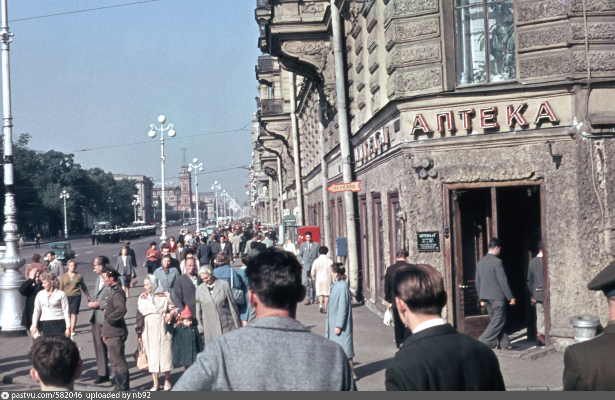 Советская 60 70 80 годов. Невский проспект 1960. Ленинский проспект Ленинград 1970-е. Московский рынок Ленинград 1960. Ленинград в 1960 году.