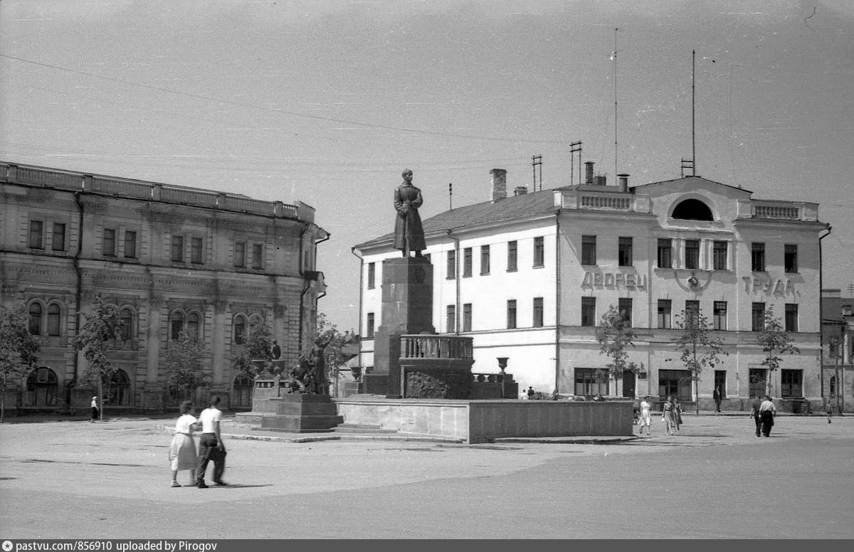 Тула площадь челюскинцев