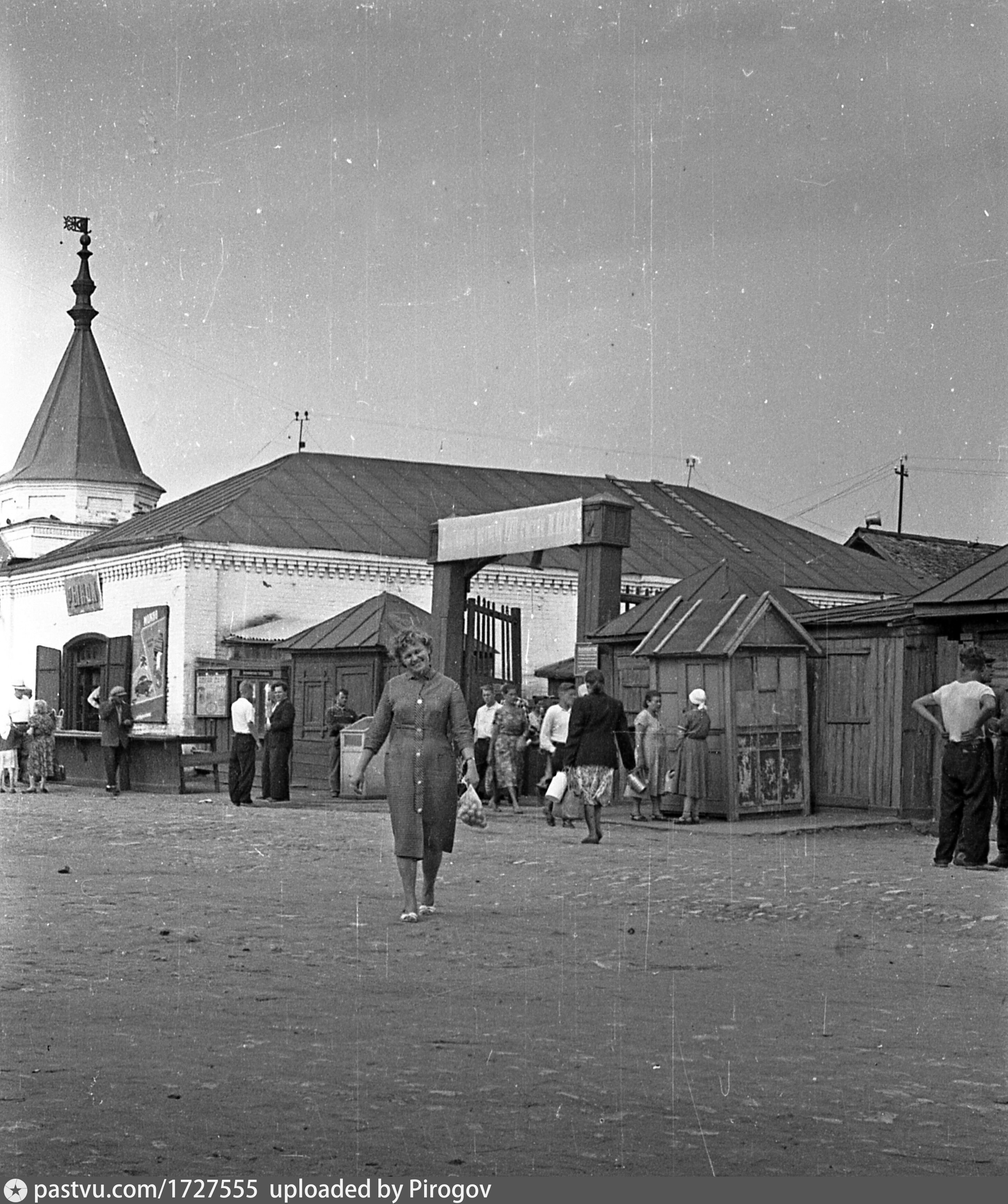 смоленск рынок на колхозной площади
