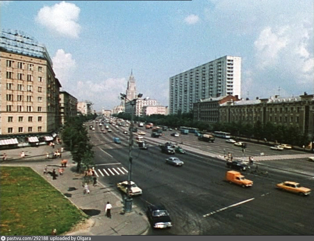 Смоленский бульвар