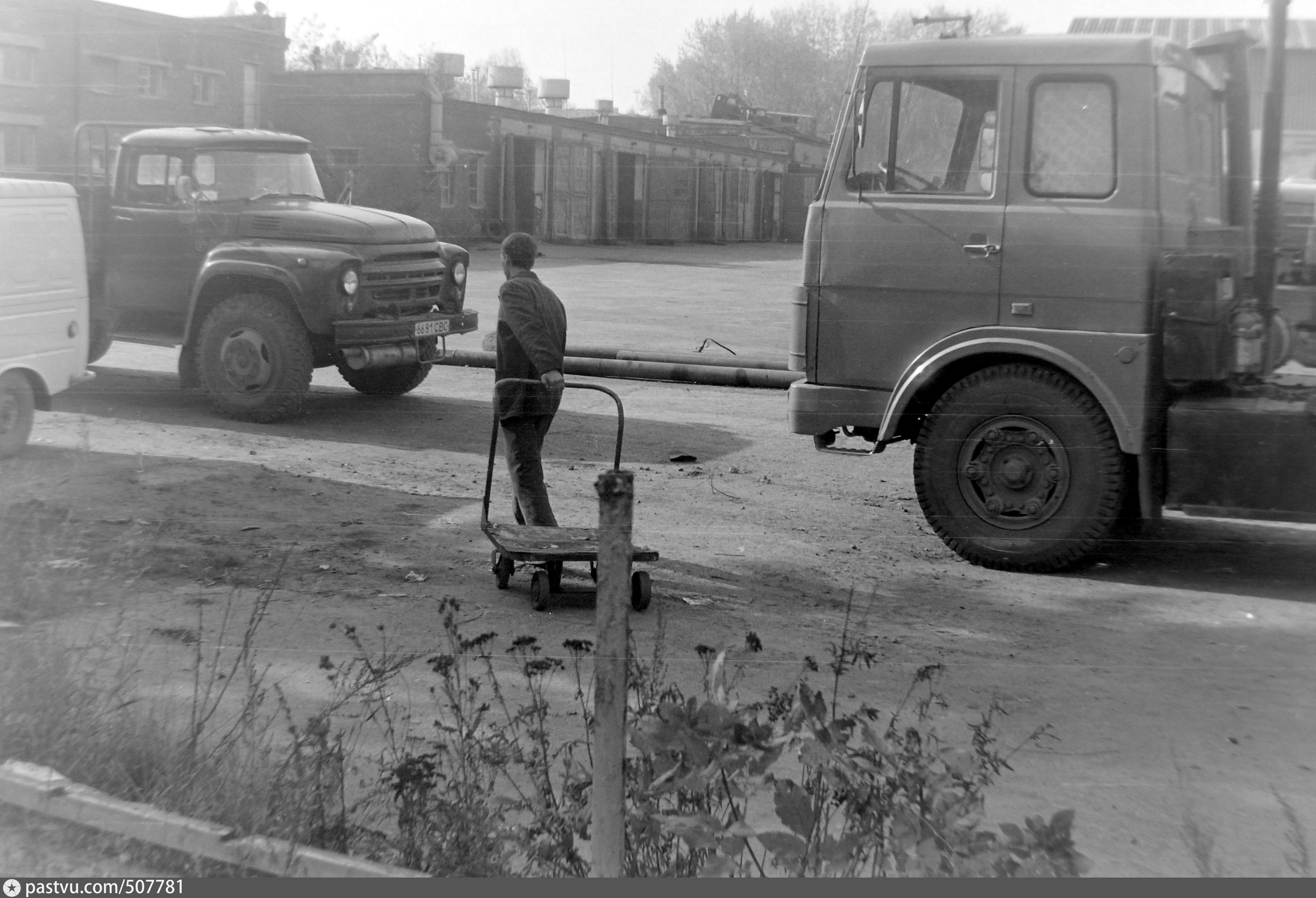 Вахрушевская автобаза фото