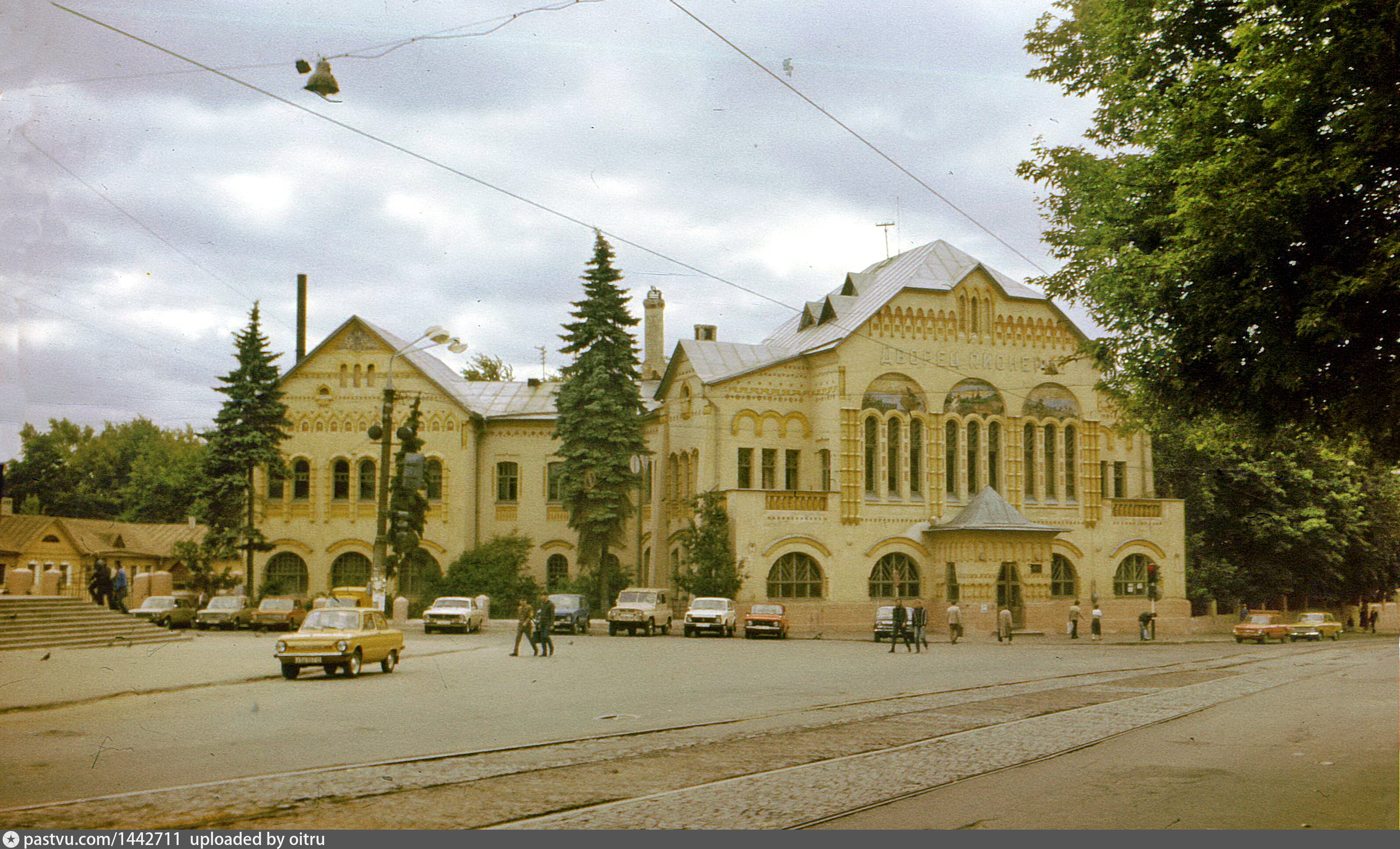 калуга дворец пионеров