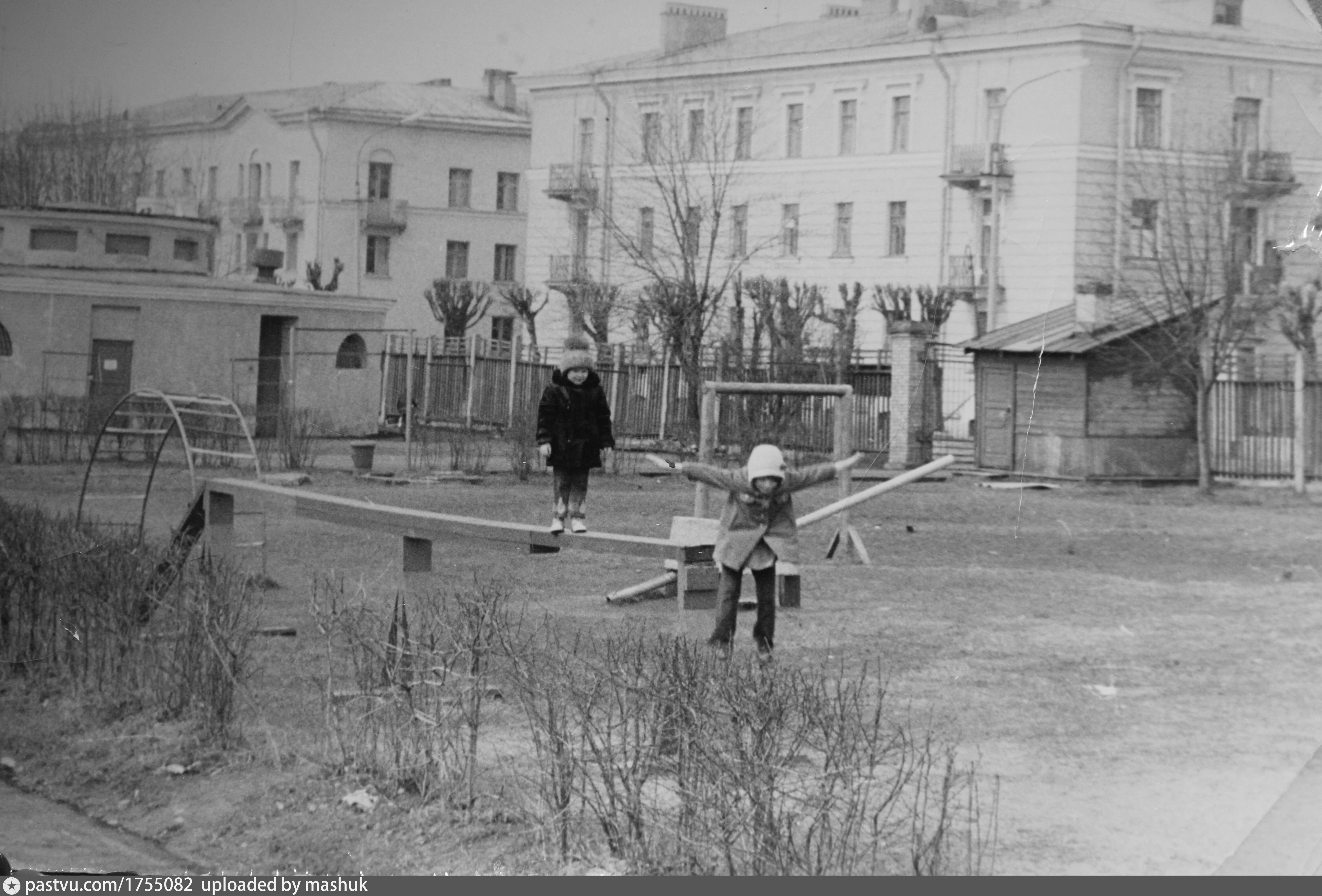 Стадион Турбостроитель. Стадион Турбостроитель СПБ. Стадион Турбостроитель СПБ 1991 год. Гаревое поле Турбостроитель.