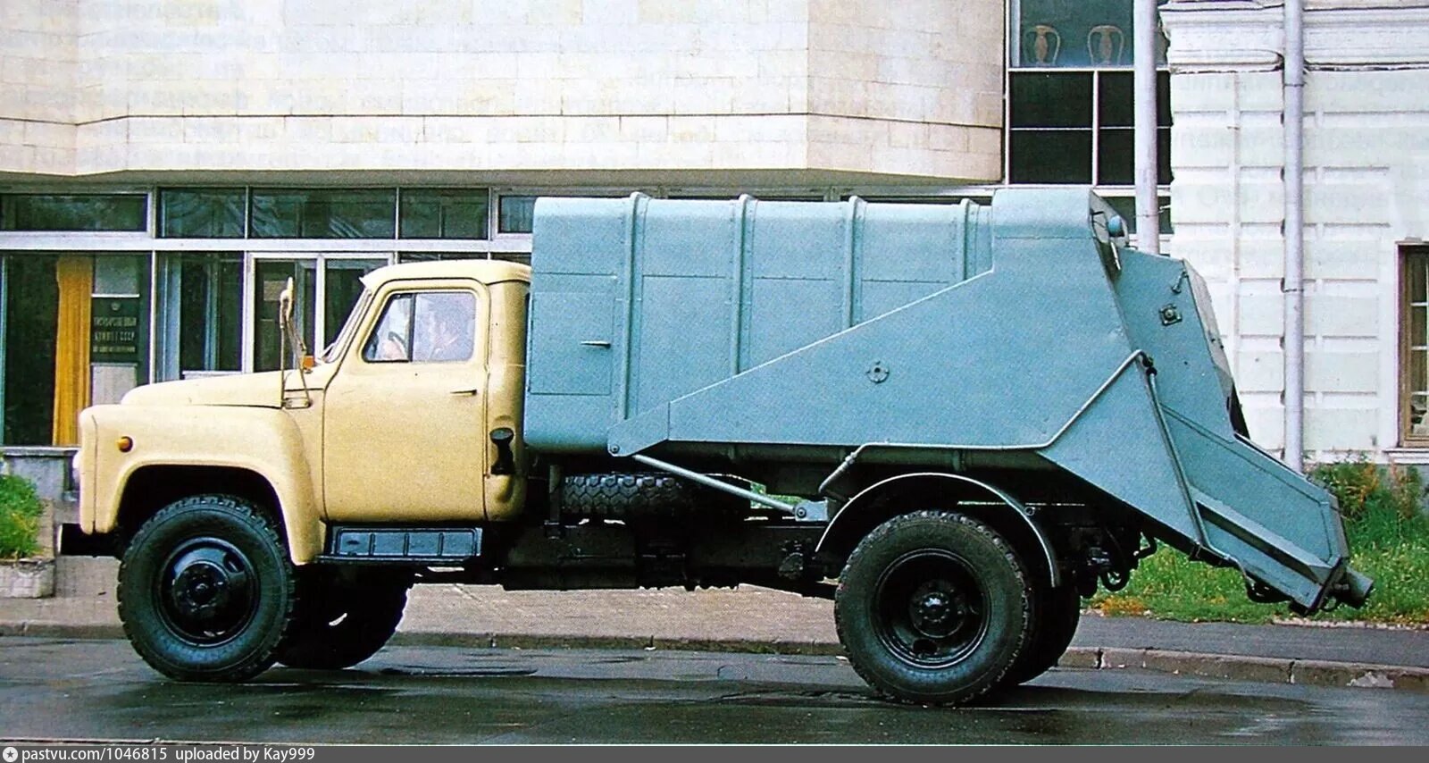 База мусоровозов. ГАЗ-53 М-30. ГАЗ 53м мусоровоз. ГАЗ 53 м30 мусоровоз. ГАЗ 52 мусоровоз.