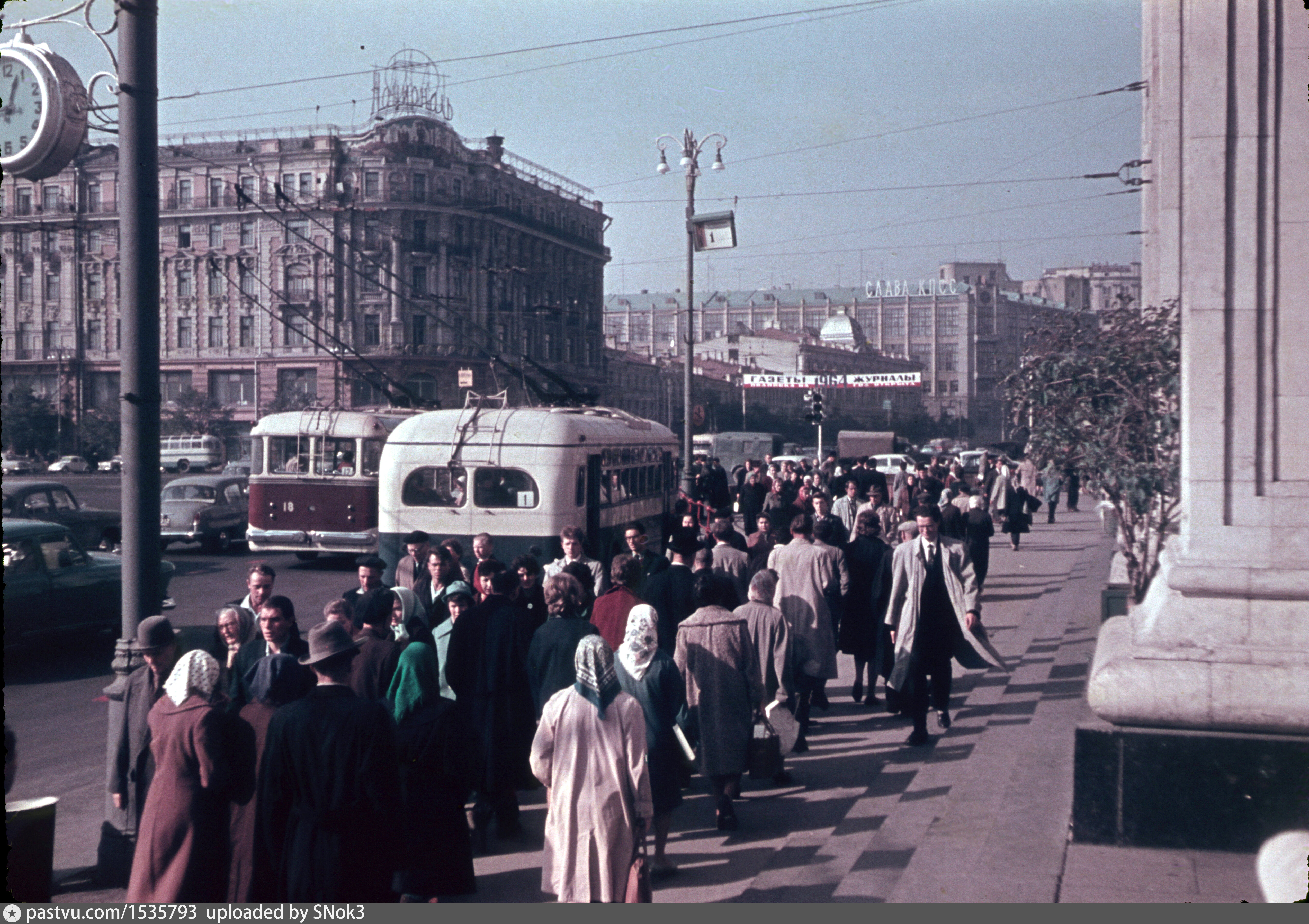 Москва воспоминания. 1963 Год. СВАРЗ троллейбус 421. Трамвай Москва 2022. Москва 2022 город.