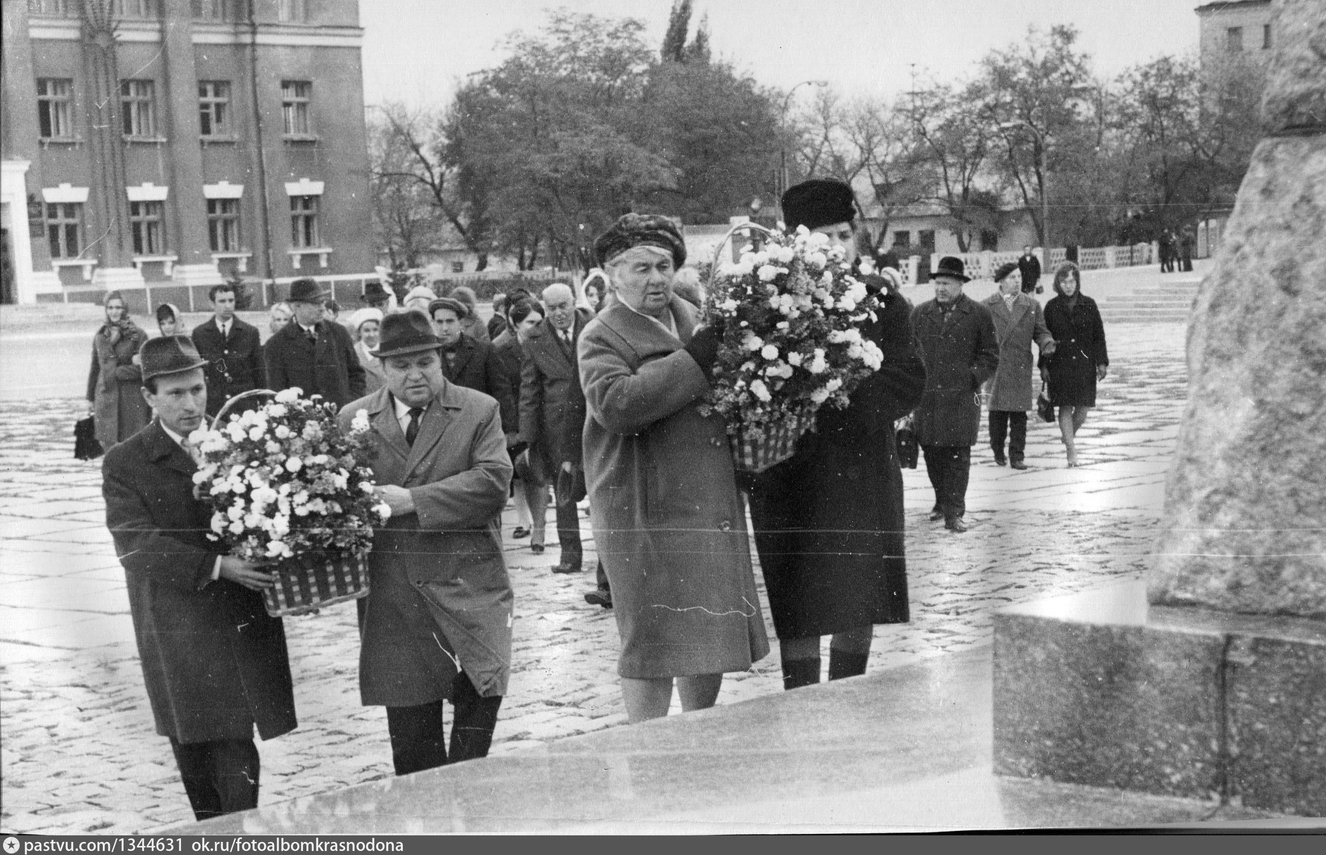 1971 жылы. Сквер молодой гвардии.