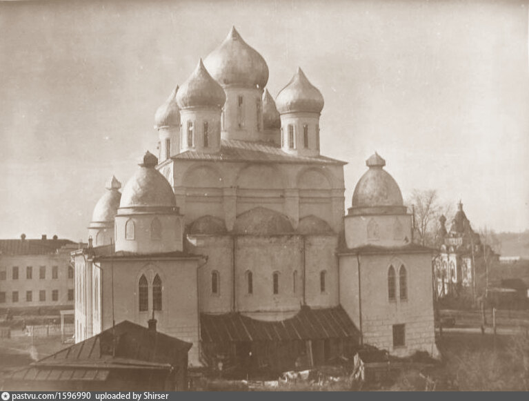 Старый Успенский собор Владивостока