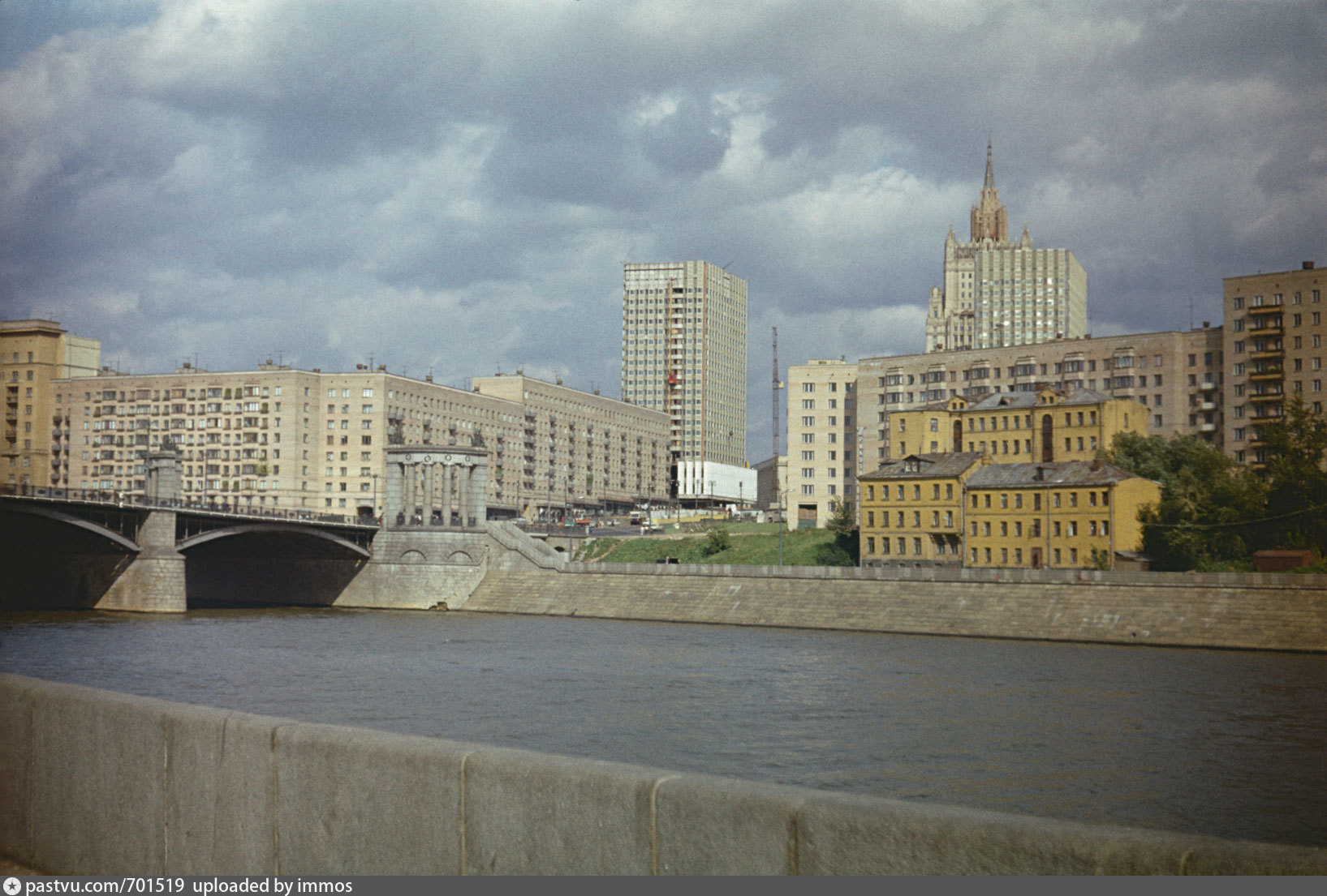 Москва ростовская набережная