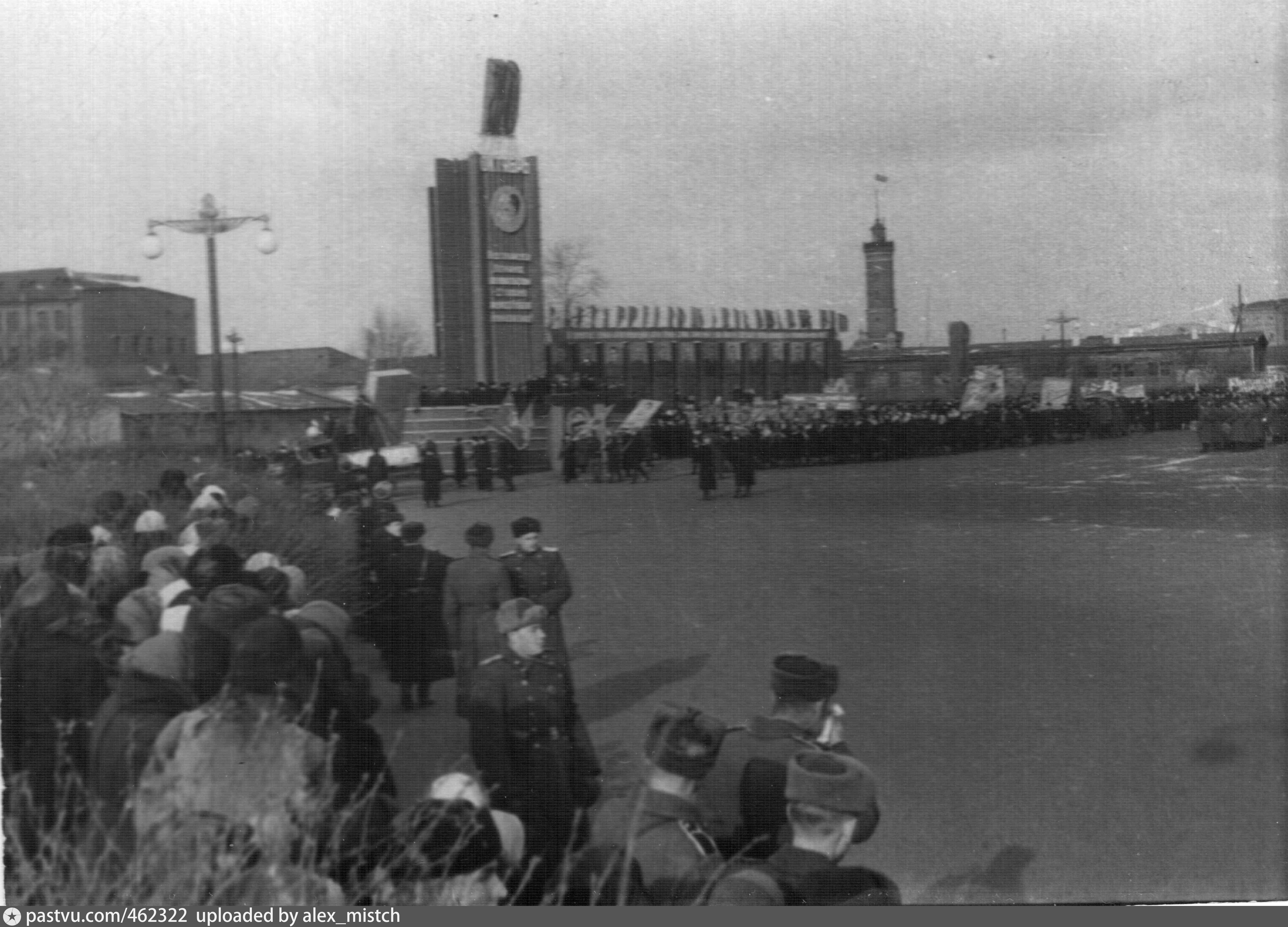 Ноябрь 1951. Парад 7 ноября 1951. Парад 7 ноября 1961 года. Пенза ретро фото парад 7 ноября. Калуга 7 ноября 1951.
