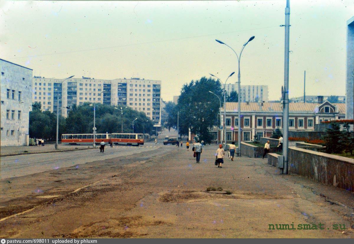 Пермь 80. Старая Пермь Куйбышева. Пермь на Куйбышева 2000 год. Пермь Куйбышева 1990 год. История улицы Куйбышева Пермь.