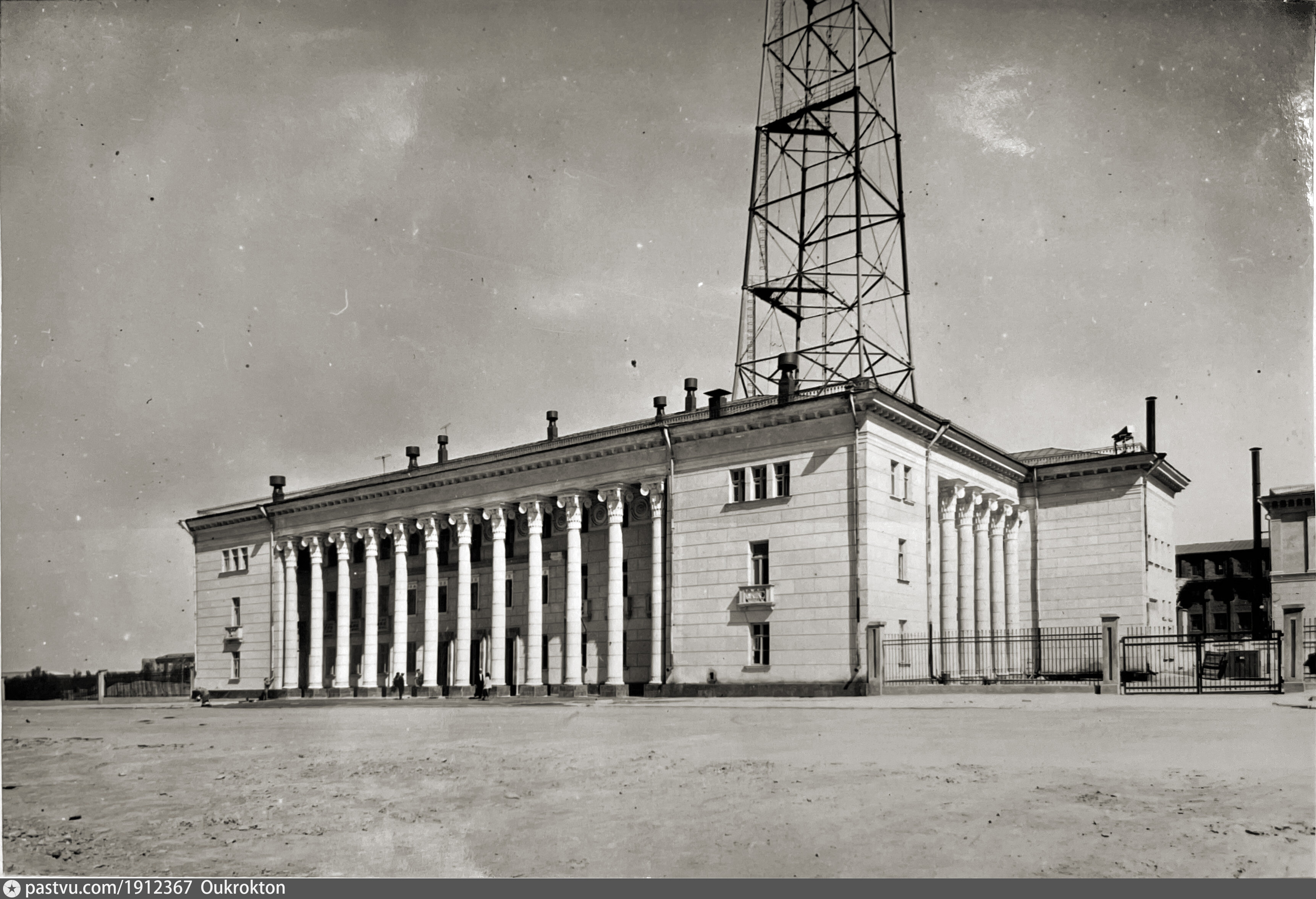 Брянский Телецентр, 1958. Первый Телецентр в СССР. Кумертау 1957 года постройки. Петрозаводск Телецентр в 1970г.