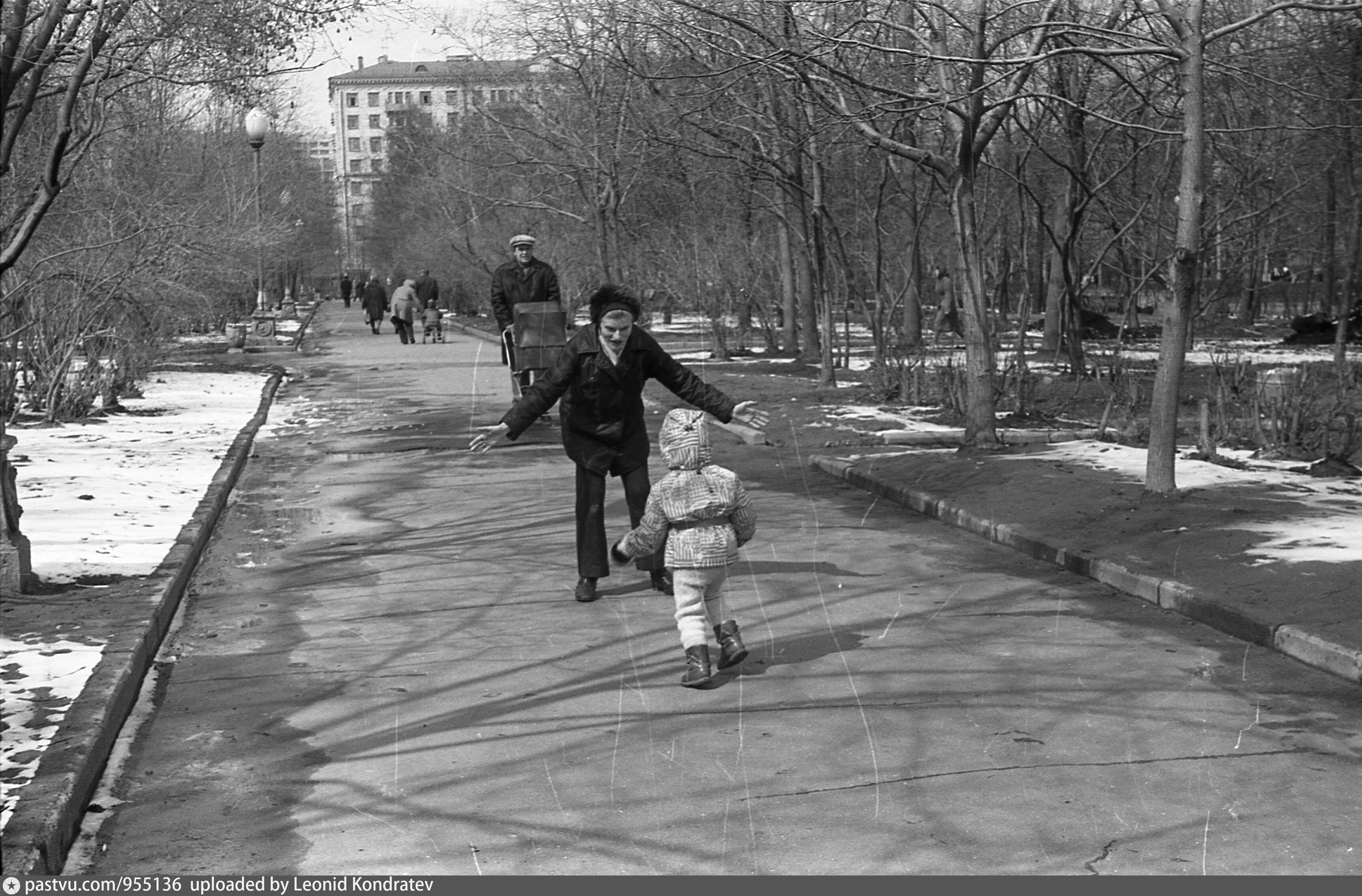 Пески улица. Улица Георгиу дежа Москва. Улица Георгиу деж Москва. Улица Георгиу дежа Москва 1988г. Старт улица Георгиу дежа.