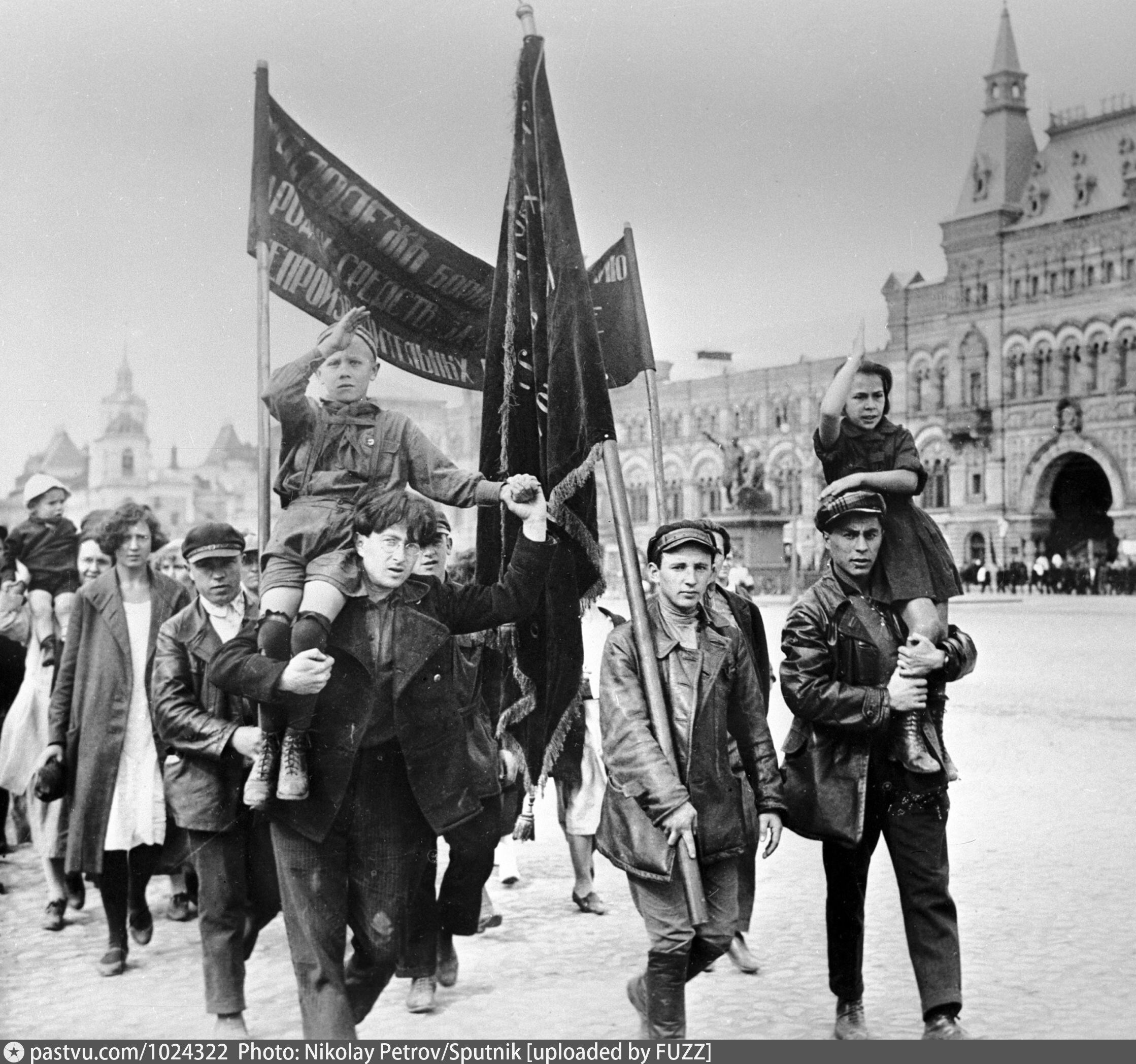 пионеры ссср на красной площади