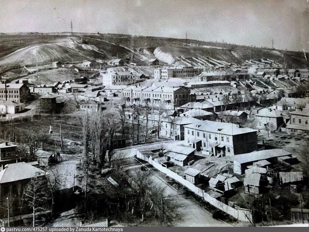 Старый поселок. Завод красный октябрь Вольск. Цемзавод красный октябрь Вольск. Завод красный октябрь Вольск Зейферт. Красный октябрь город Вольск.