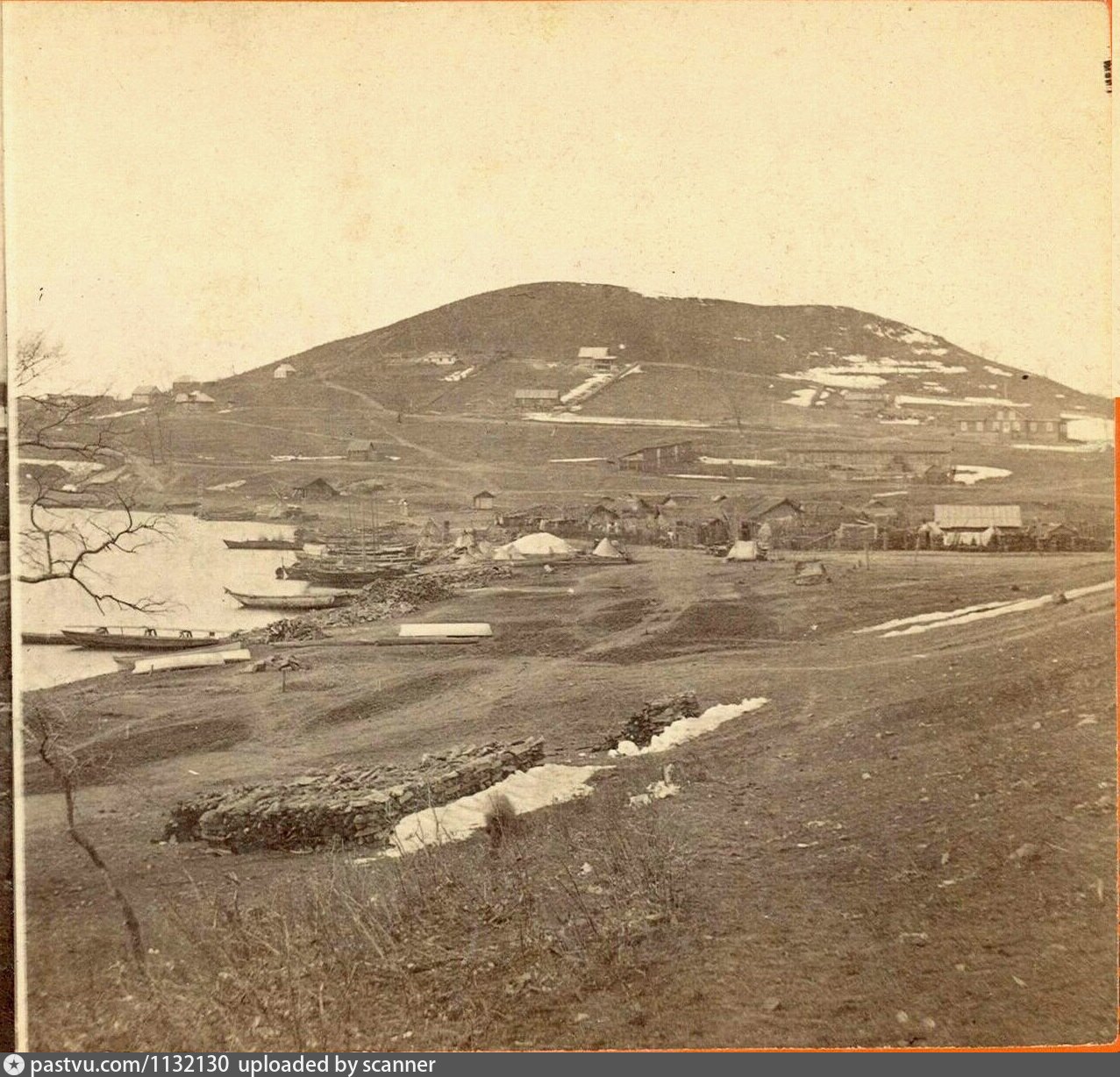 Село троицкое ханкайский. Село Троицкое Приморский край Ханкайский район. Сопка тигровая Владивосток 1860 год. Сопка тигровая Владивосток пушка. Вид на тигровую сопку старый Владивосток.