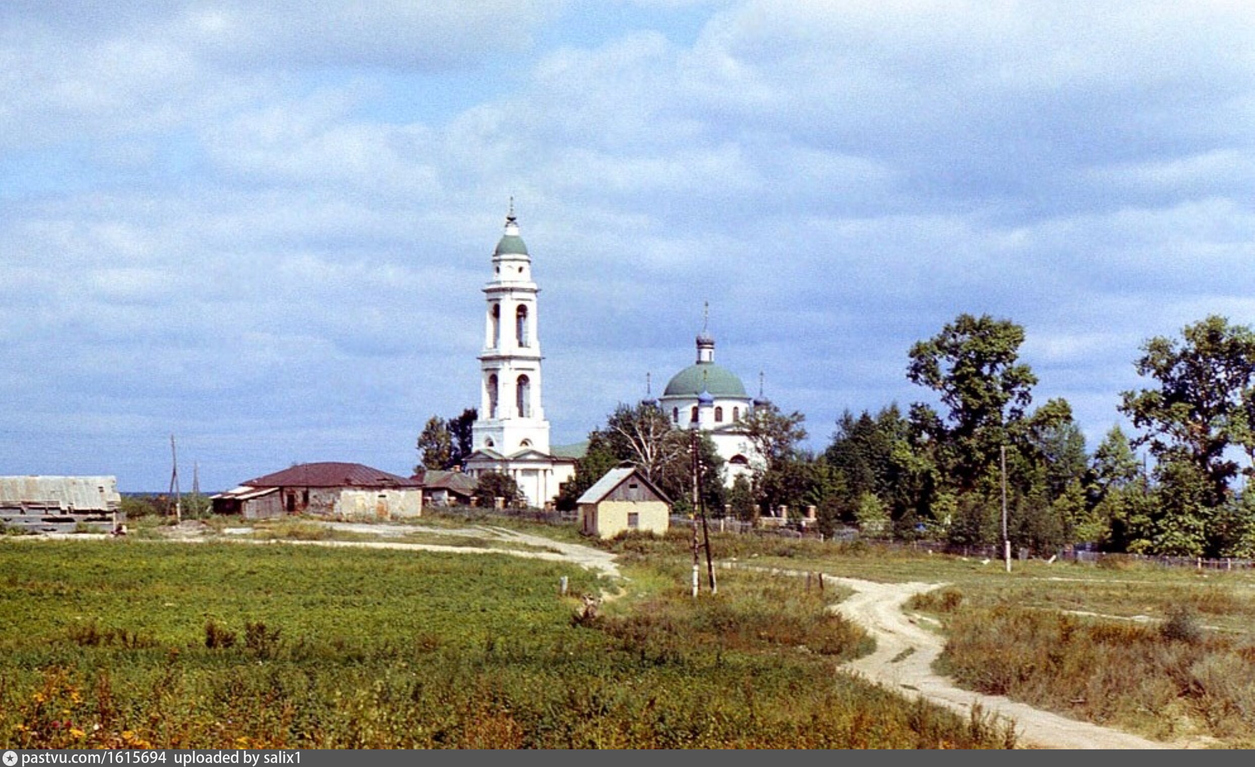 Село михайловская слобода раменском. Михайловская Слобода Раменский район. Храм в Михайловской Слободе Раменского района. Церкви Раменский район Слобода Михайловский Слобода. Храм Архангела Михаила в Михайловской Слободе официальный сайт.