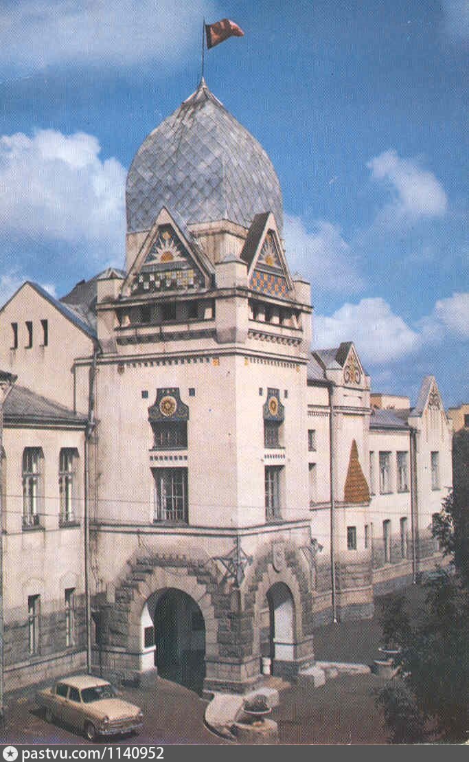 Пенза 1975. What is the most famous building in Penza.