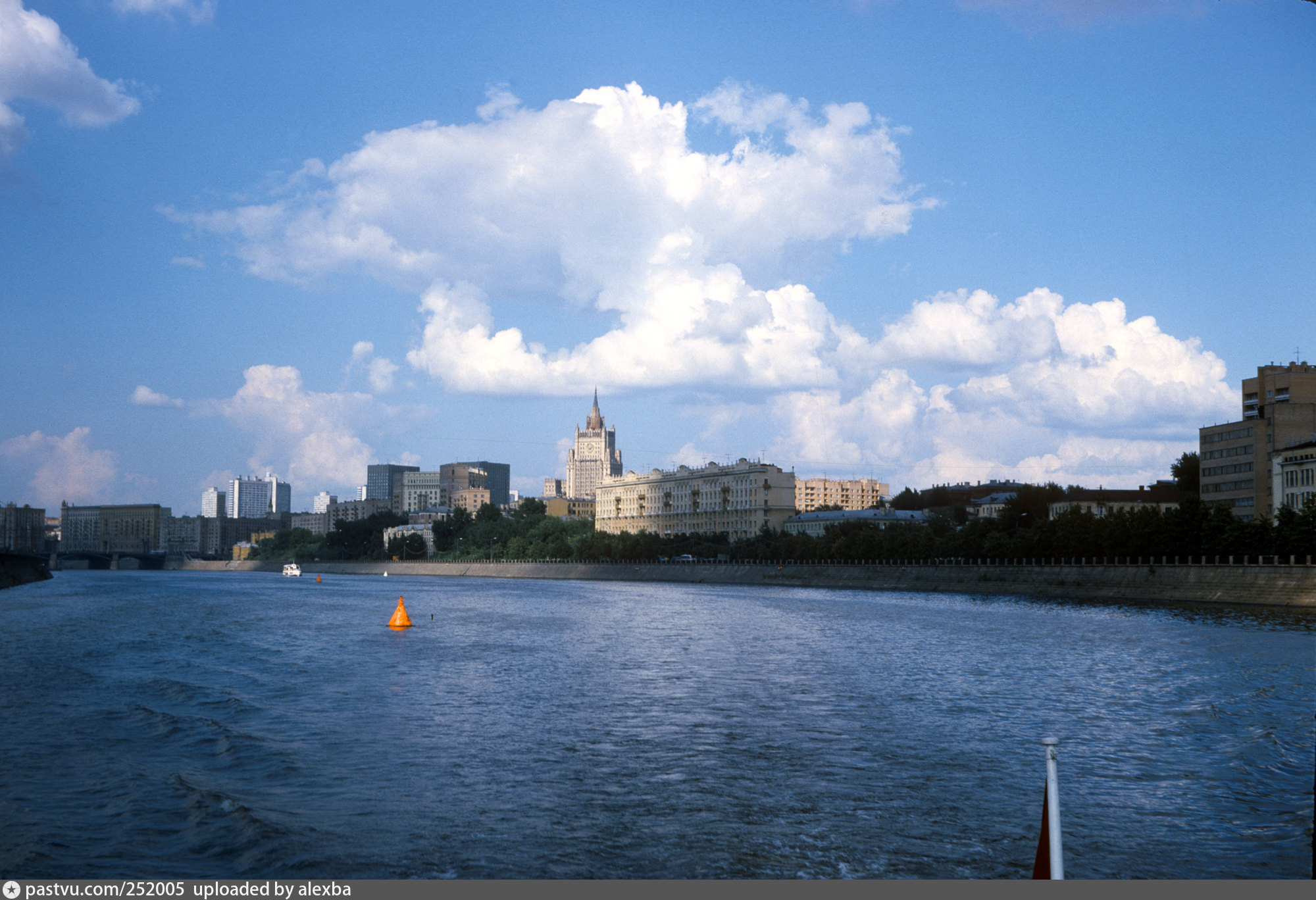 Ростовская набережная москва фото