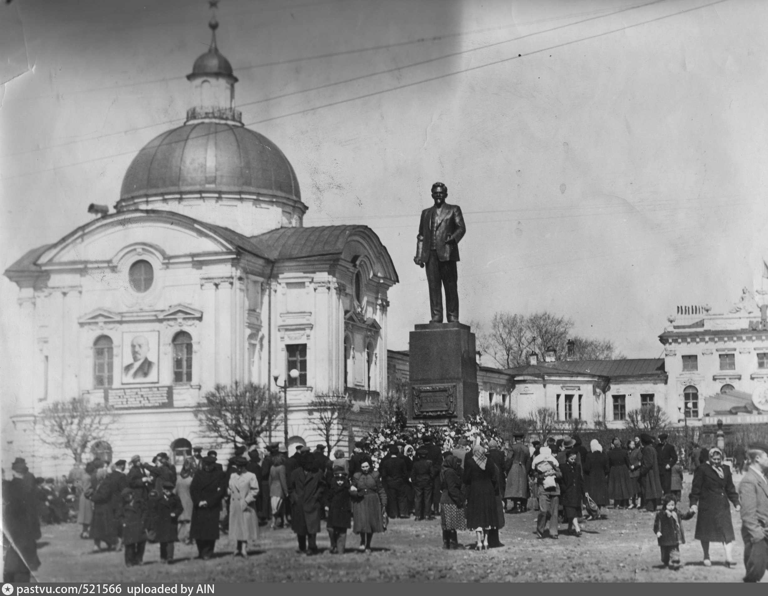 Тверь 100 лет назад. Площадь революции Тверь. Тверь пл революции.