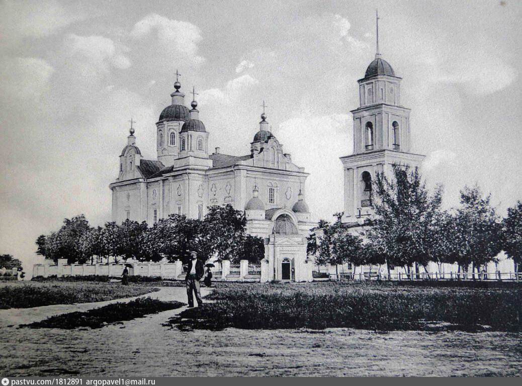 рыльск успенский собор