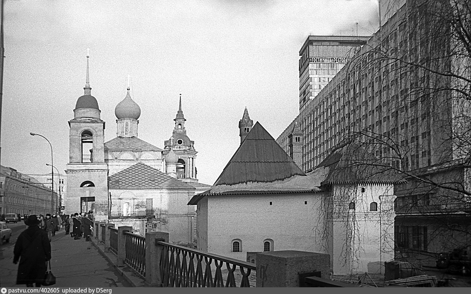 Улица разина. Улица Разина в Москве. Улица Варварка в 17 веке. . Улица Варварка 16 век. Улица Варварка до революции.