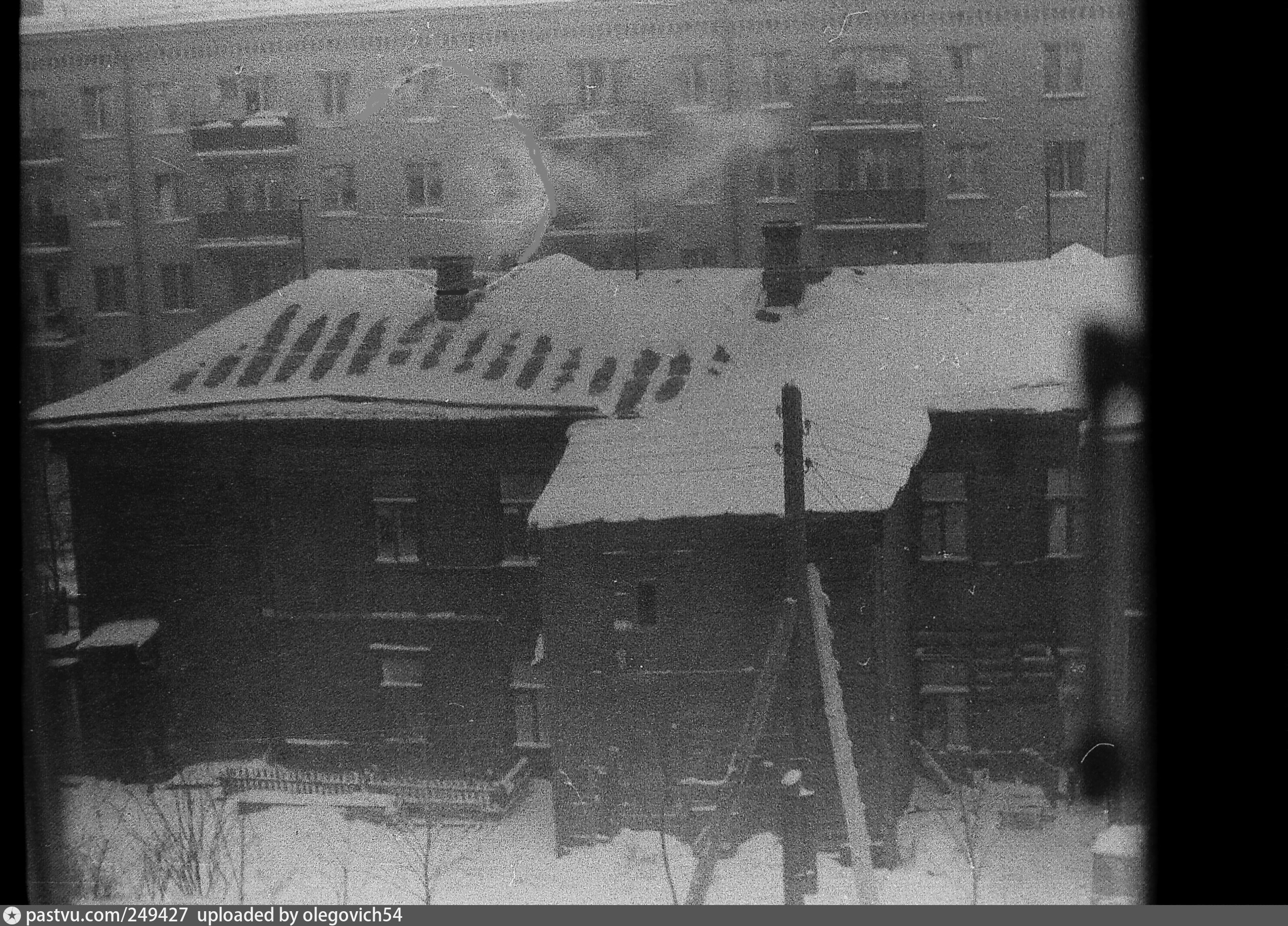 Вятская улица 37. Улица Бутырская Вятка. Вятская улица Москва старые фото. Фотограф 1995 года дома 70 на улице Вятской Москва. Москва Вятская улица Вьетнам.