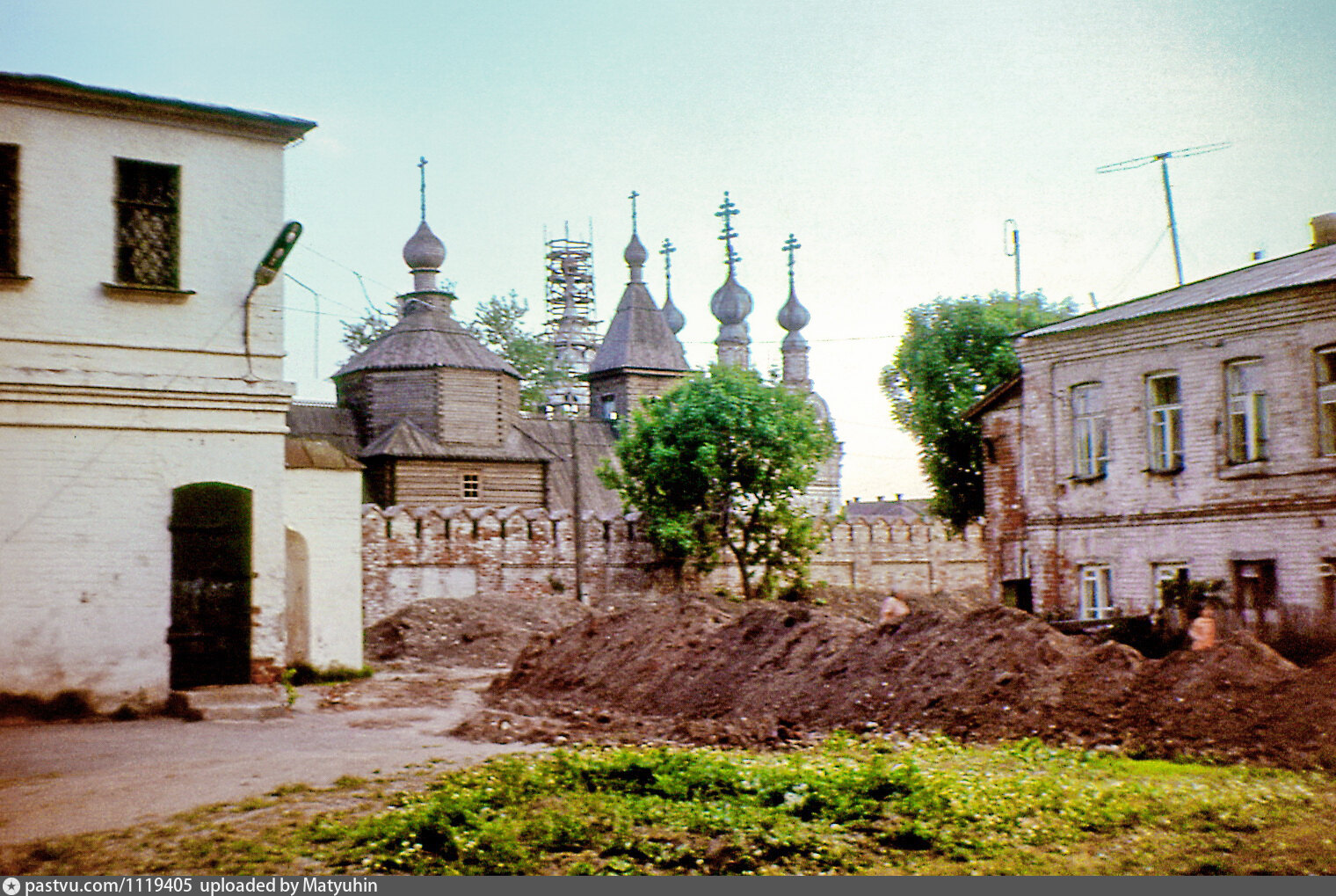 Муром Троицкий монастырь Церковь Сергия Радонежского. Сергиевская Церковь Муром. Деревья в Муром.