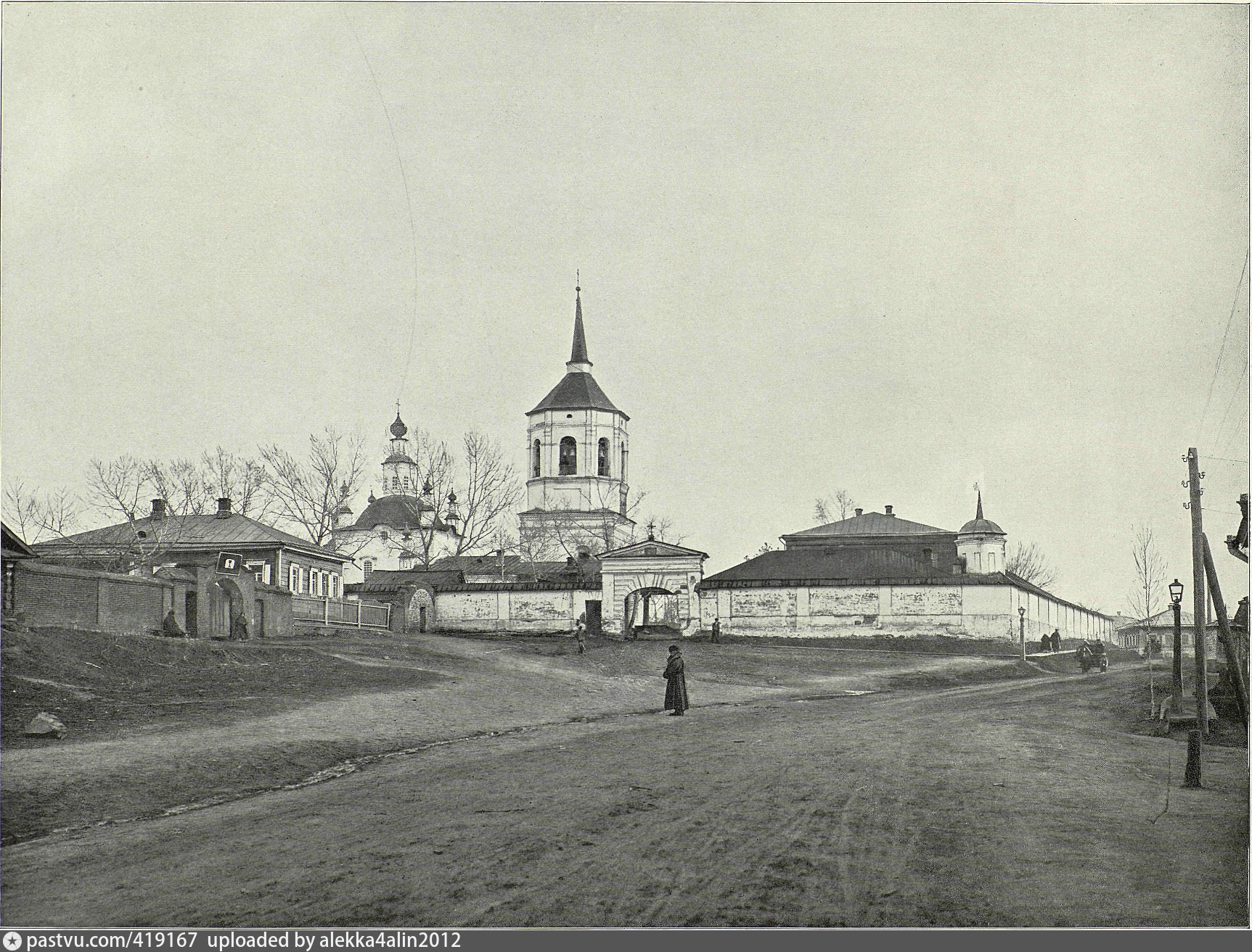 Белый город томск. Богородице-Алексеевский монастырь Томск. Казанский собор Богородице-Алексеевского монастыря Томск. Богородице-Алексеевский монастырь Томск дореволюционный. Богородице Алексеевский монастырь Томск старые фото.