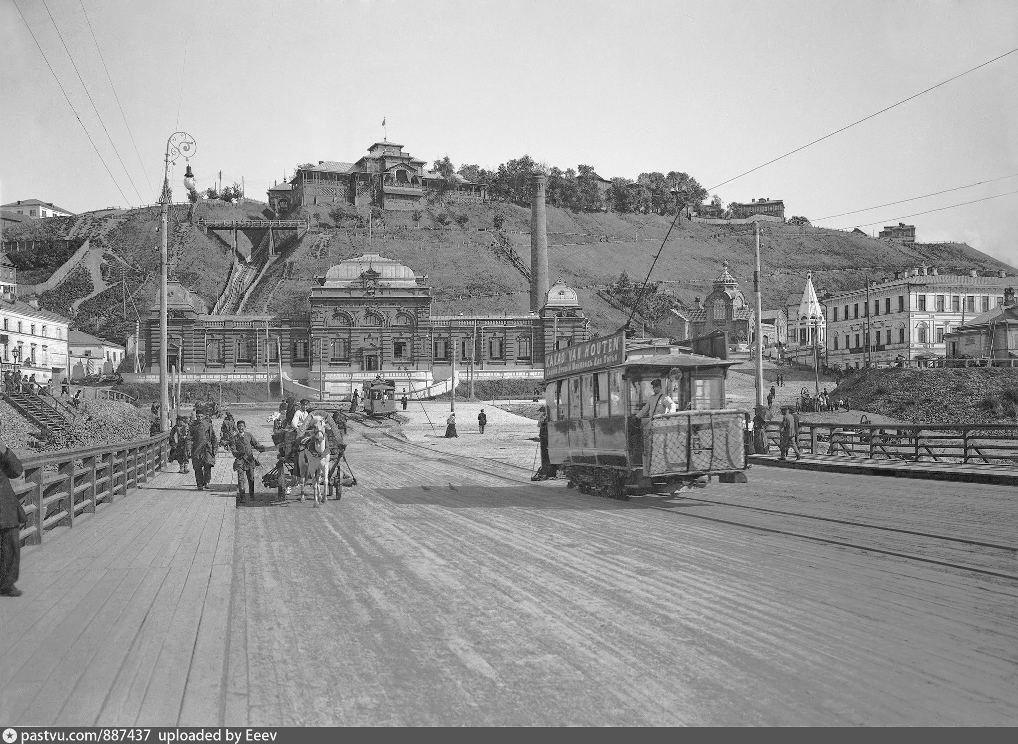 Старый нижний новгород. Нижегородский трамвай 1896. Первый трамвай в Нижнем Новгороде 1896 год. Старый Нижний Новгород 19 век. Первый трамвай в Нижнем Новгороде.