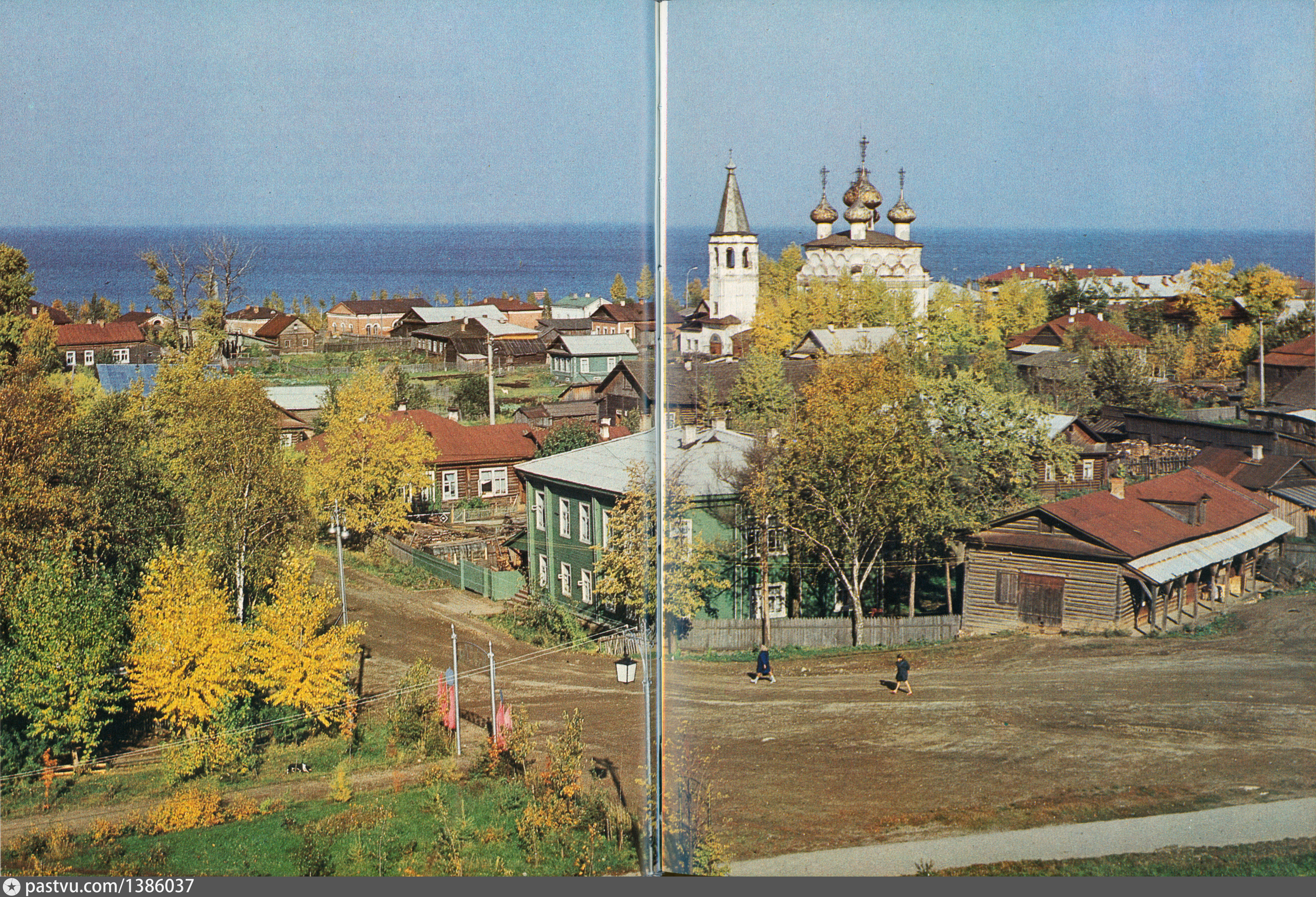 Белозерск древнее здание