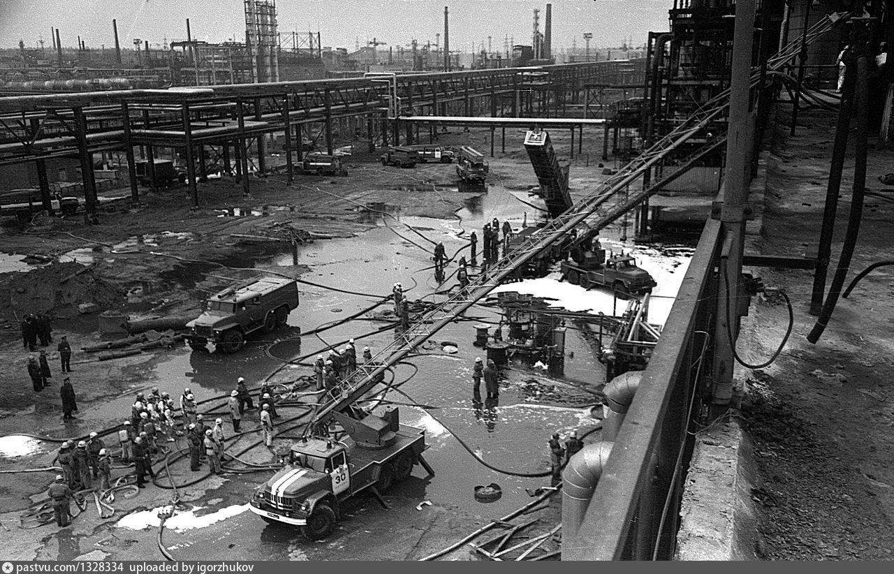 Гостиница россия пожар 1977 фото