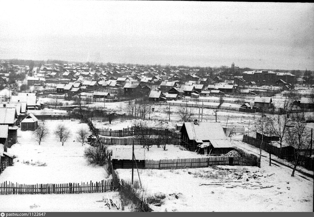 Старый Тихвин 1980 год. Тихвин улица Коммунаров 19. Тихвин ул Коммунаров 18 а. Советская 67а Тихвин.