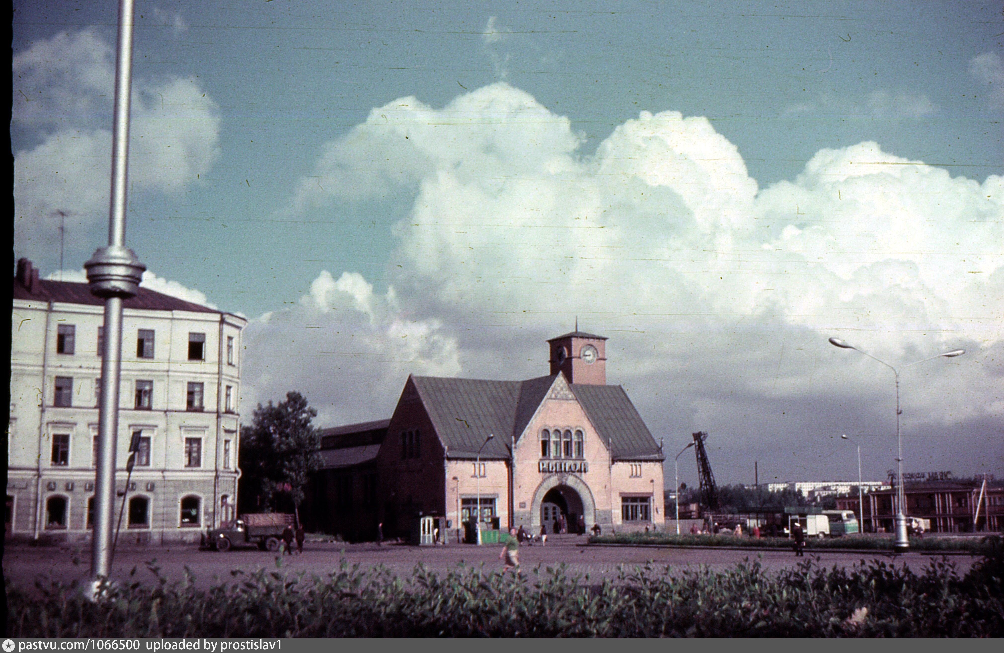 Выборг даром. Выборг 1972. Старый Выборгский рынок. Выборгский рынок исторические фото. Выборг 1955 год фото.