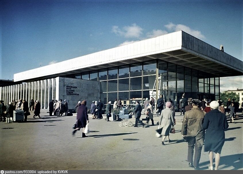 Ломоносовская станция метро санкт петербург