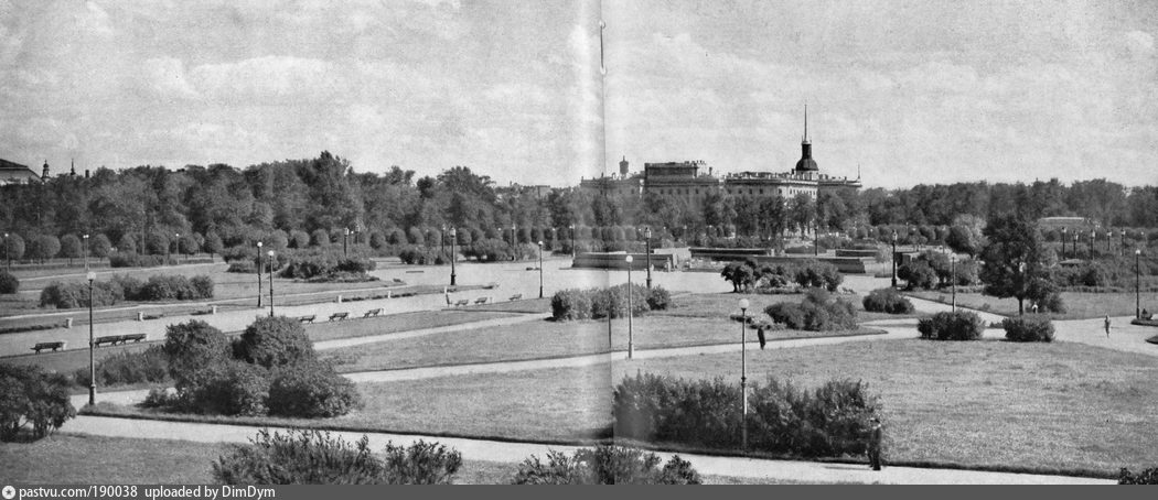 Арена марсово поле оренбург фото. Марсово поле Богданович. Памятник борцам революции Марсово поле. Марсово поле Оренбург. Марсово поле СПБ