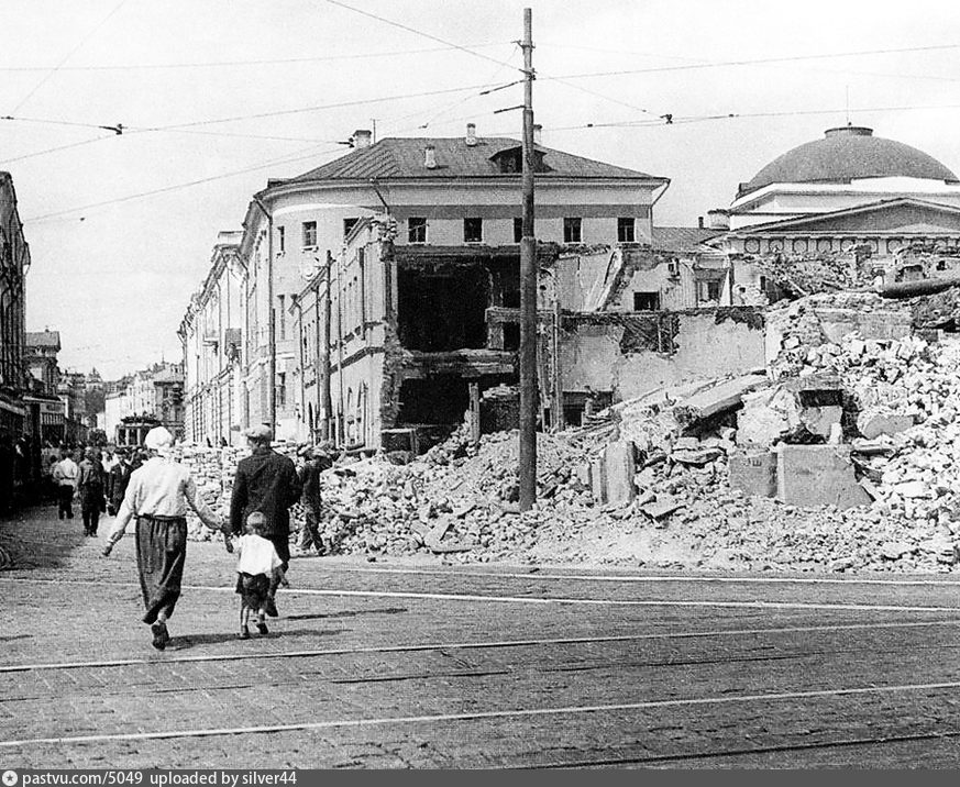 Реконструкция Манежной площади