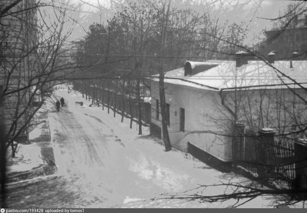 Вид на роддом №18 со стороны Дома 5, корус 17 по Госпитальному Валу