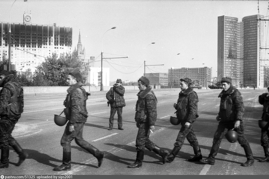 Фото белого дома в москве октябрь 1993