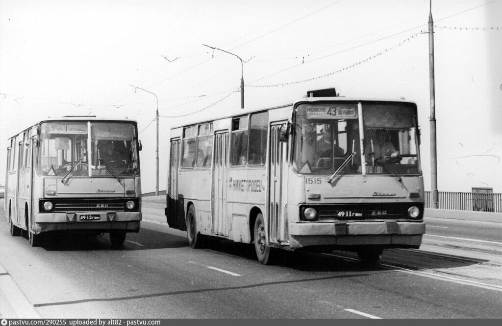 Московские автобусы исторические. Нижегородский автобус город горький. Лиаз 677 нижний новгород. Икарус 55 ранний г. Паз-665 «турист».