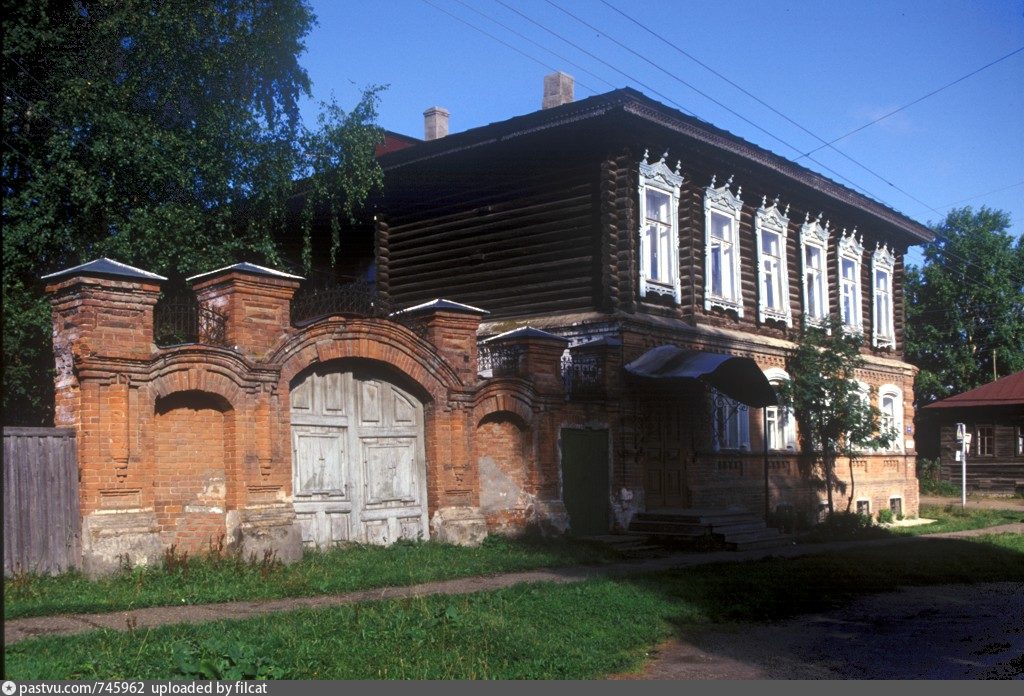 Старейший сохранившийся. Чердынь Пермский край купеческие дома. Купеческий дом Ординский район Пермский край. Дом купца Ремянникова Чердынь. Усадьба купца Могильникова Чердынь.