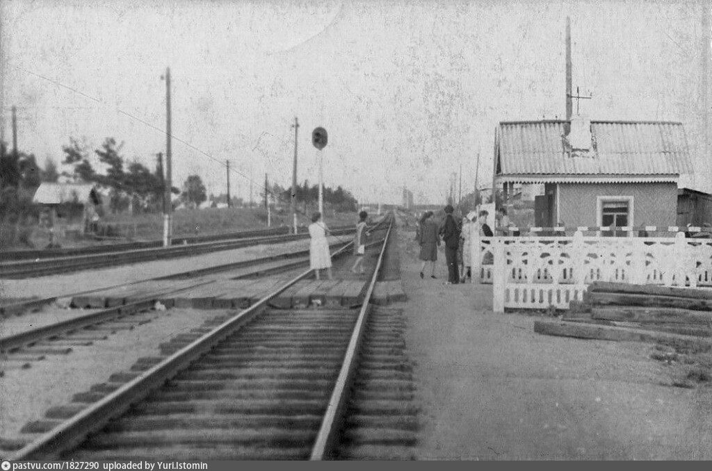 Часто мне вспоминается маленькая станция. Ноты и текст песни. Нежность женщины. Стих детство. Воспоминания из детства.