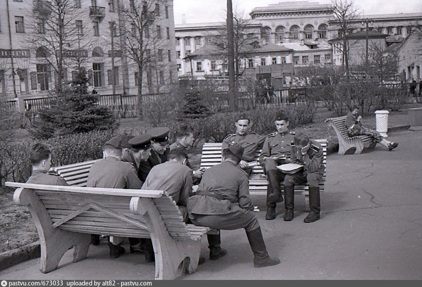 Горький 80 фото. Город Горький сквер Марата. Пл.Горького г.Горький 1955 г.. Площадь Горького 1960. Горький 50е года.