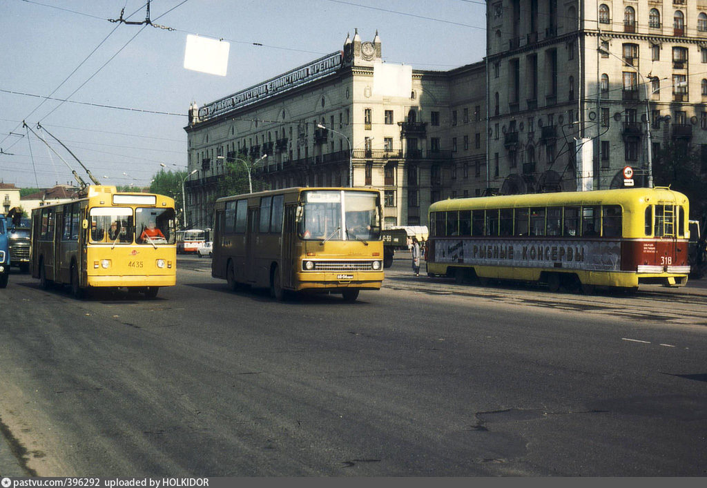 Старый транспорт. Троллейбусы Москвы 80-е. Транспорты Минска СССР. Минский троллейбус СССР. Общественный транспорт в СССР трамвай.