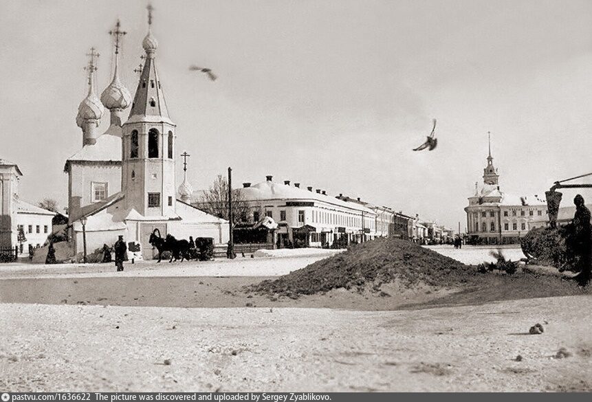 Воскресенская площадь 2а. Ярмарка Воскресенская площадь.