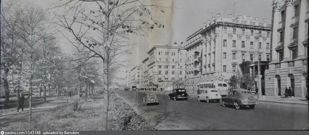 На Ленинградском проспекте, у домов №№ 60-62