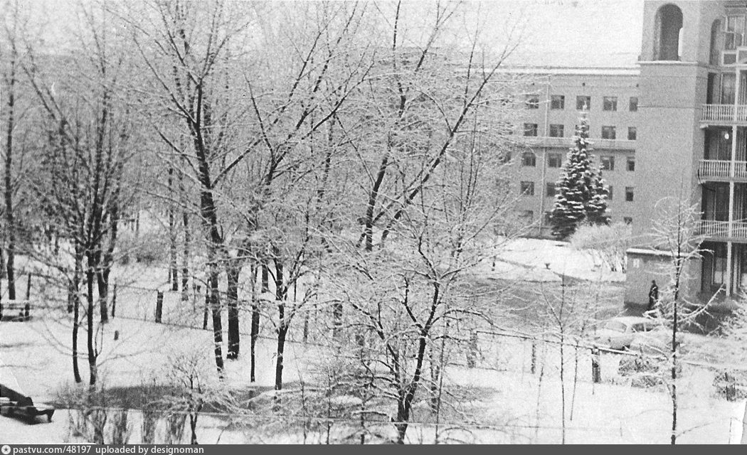 Здание ВЦСПС, во дворе дома № 40 по Ленинскому проспекту